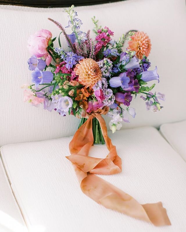 this bouquet makes me feel all fluttery inside 🥰