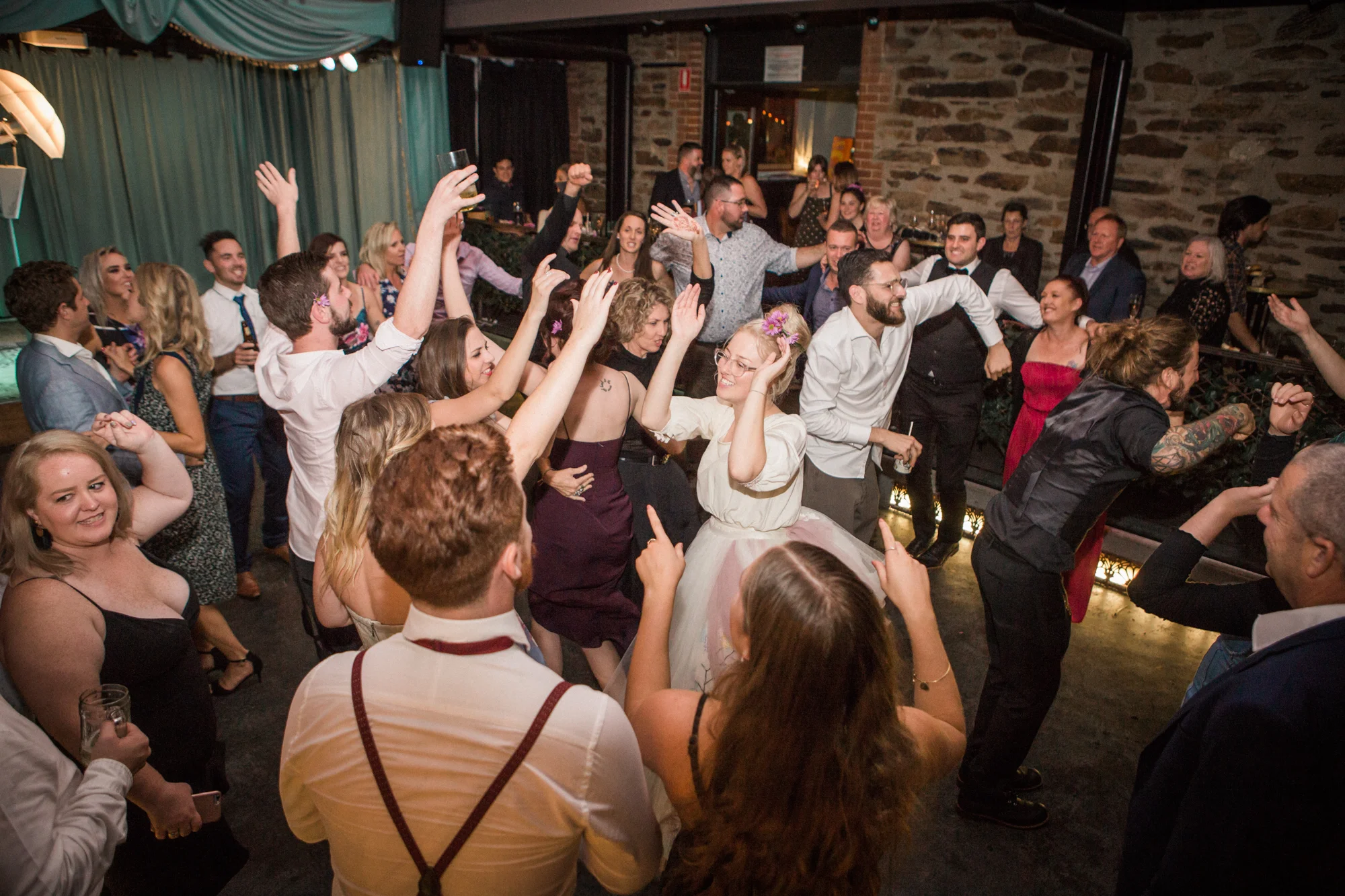 erin-pete-alex-kwong-wedding-photography-adelaide-south-australia-jade-525.jpg