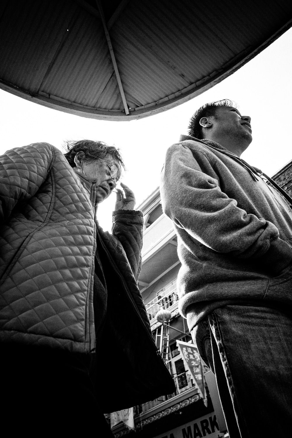 Consumer traffic in Chinatown, San Francisco