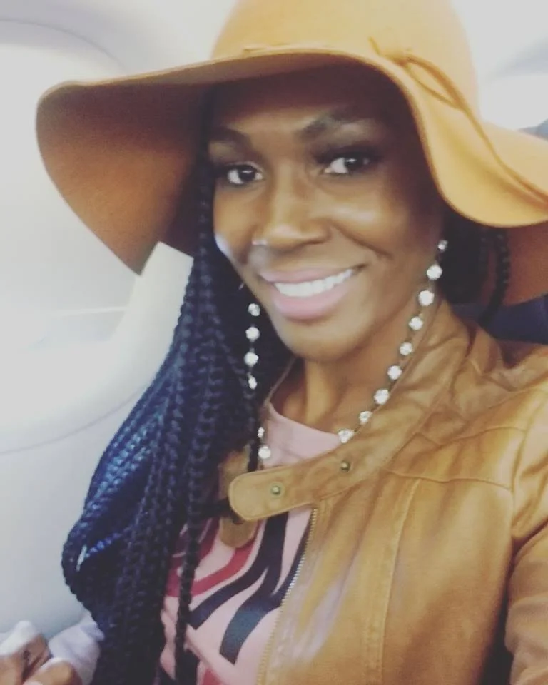 travel queen on the way to cancun.jpg