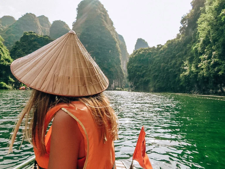 Trang-An-Boat-Tour.jpg