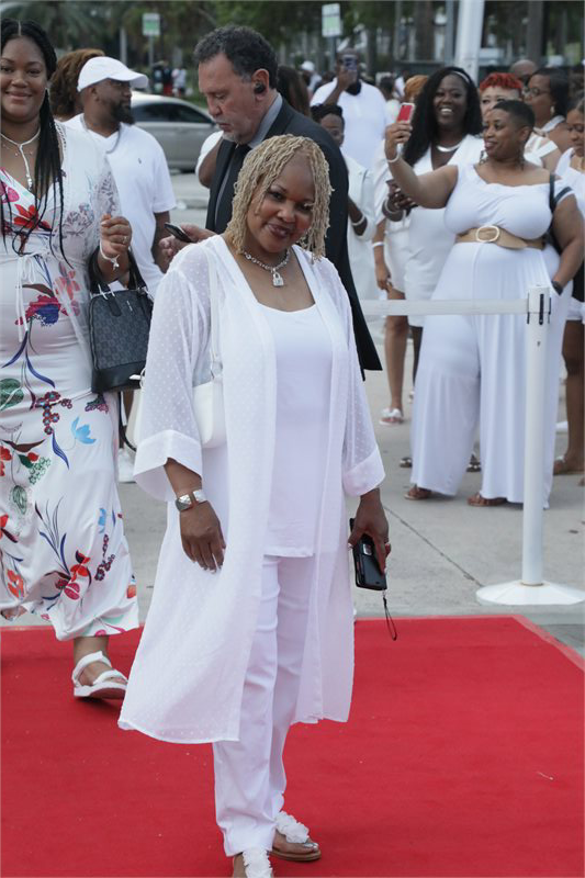 Eagle Weekend Red Carpet (377).png