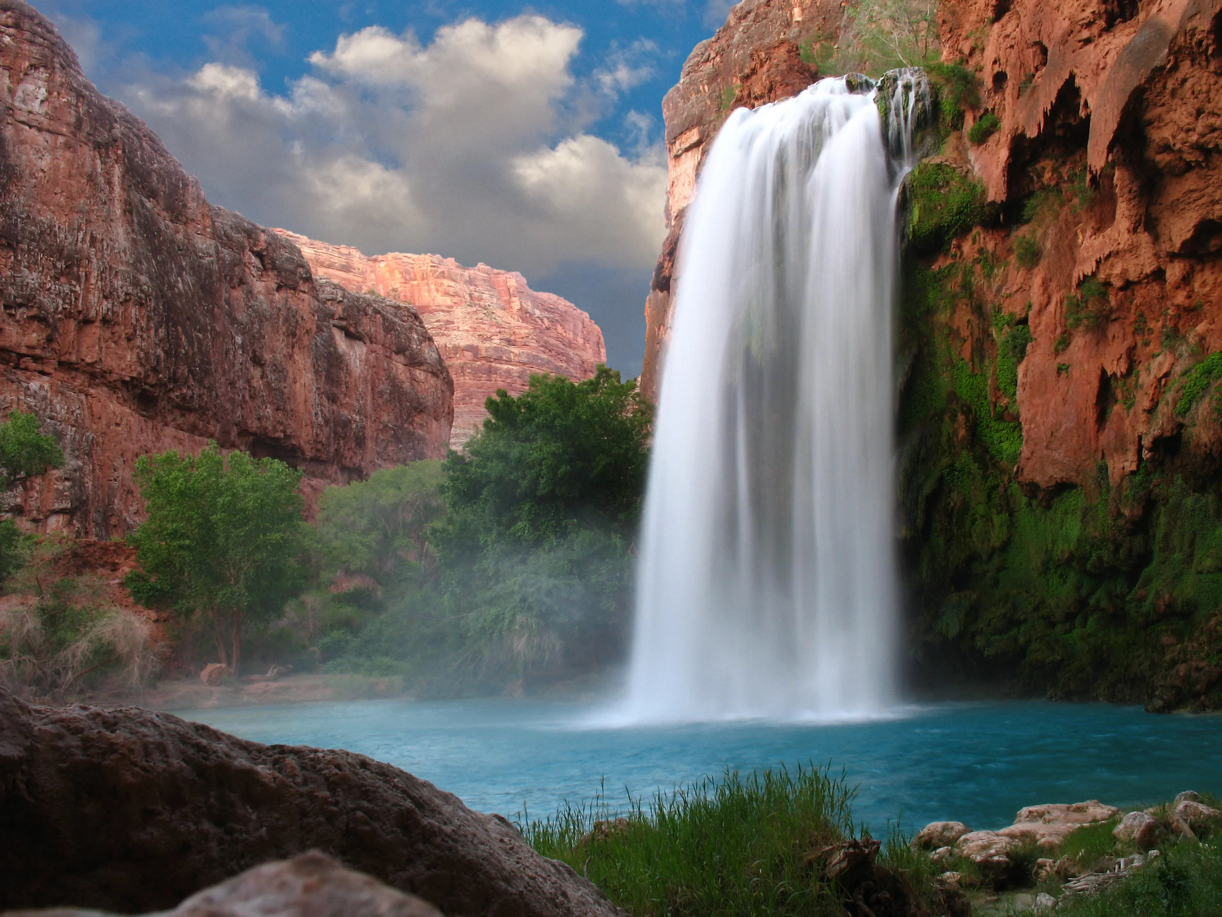 Canyons - No Matter How Deep Our Wounds, His Love Is Deeper