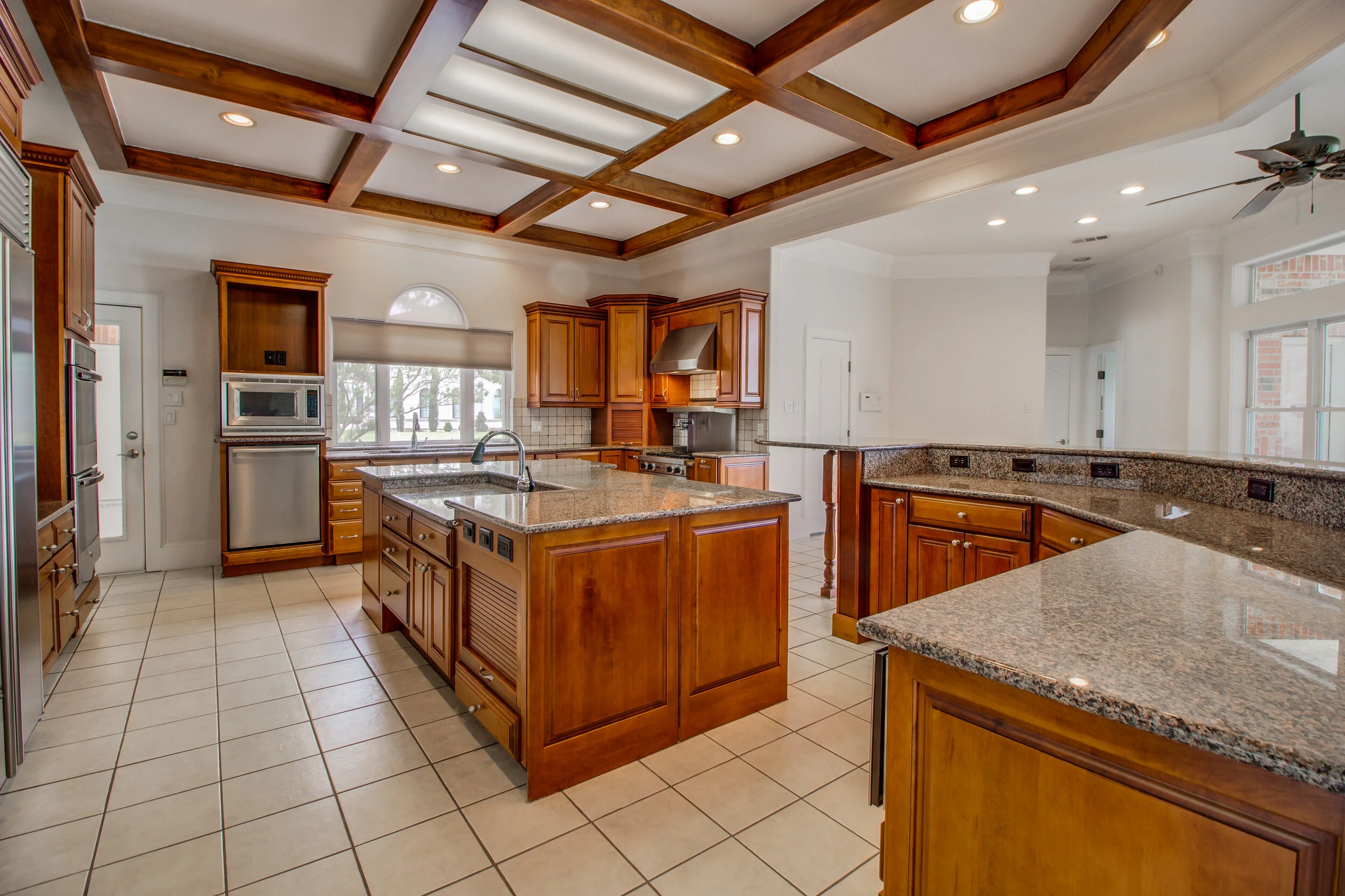 2441 Mountain View-15.jpg