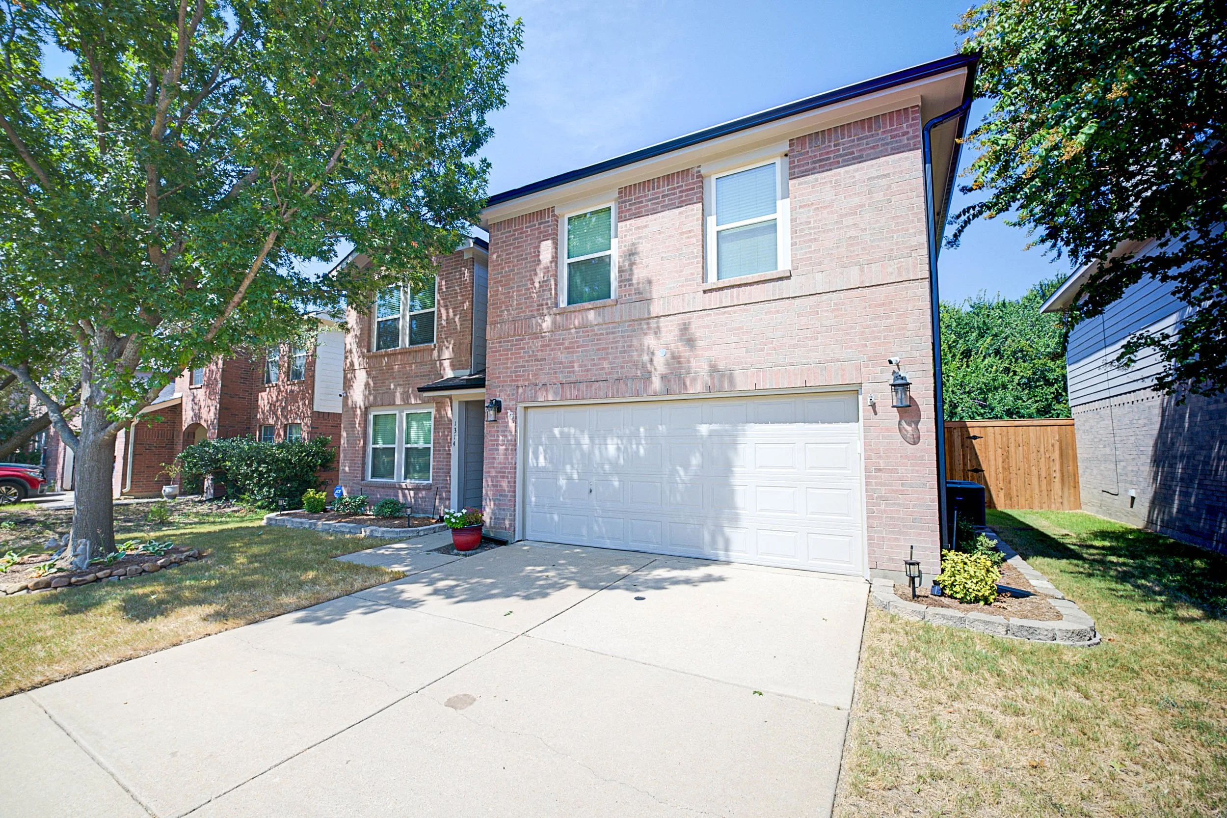 1314 Post Oak Trail-1.jpg