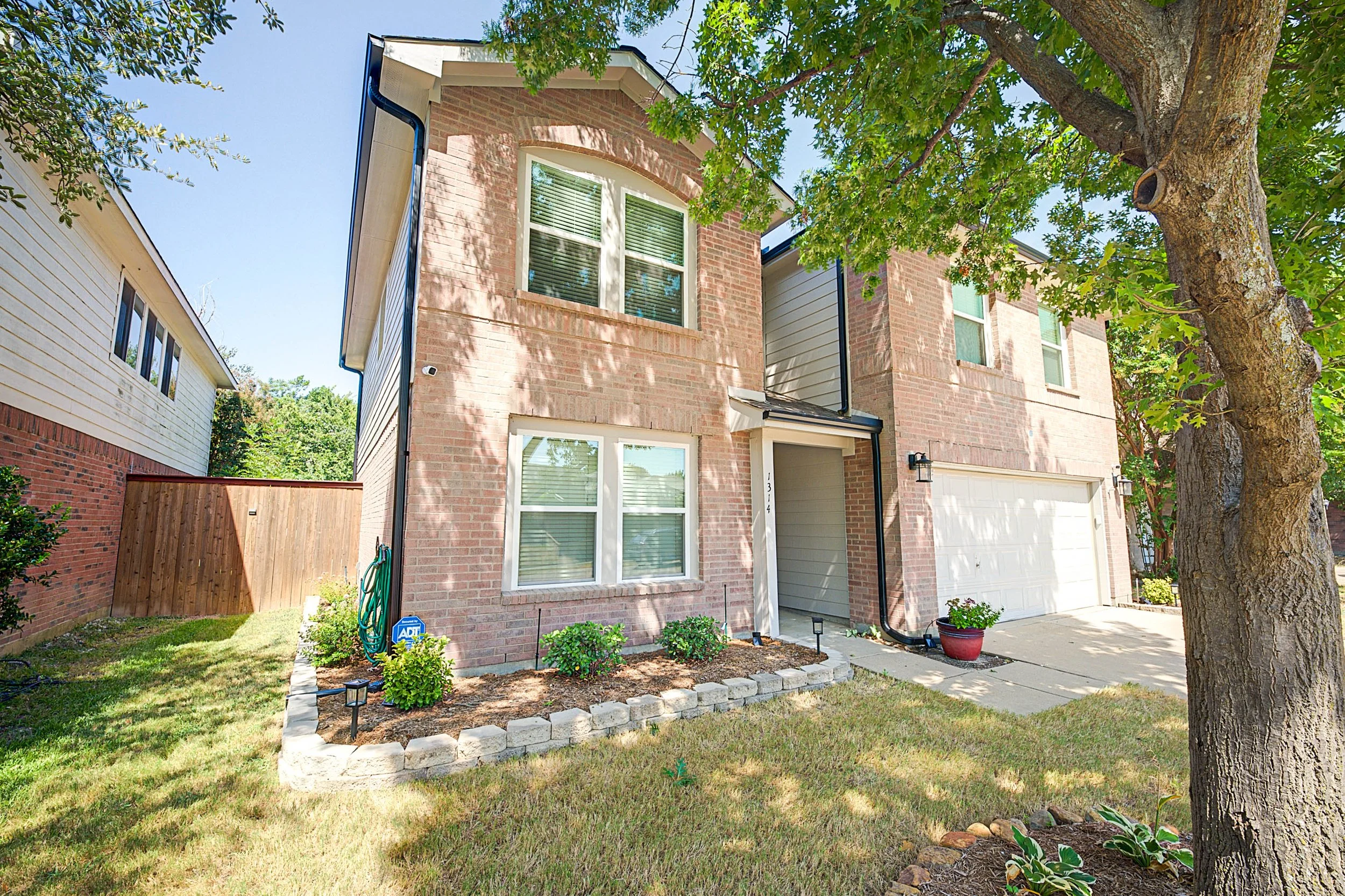 1314 Post Oak Trail-4.jpg