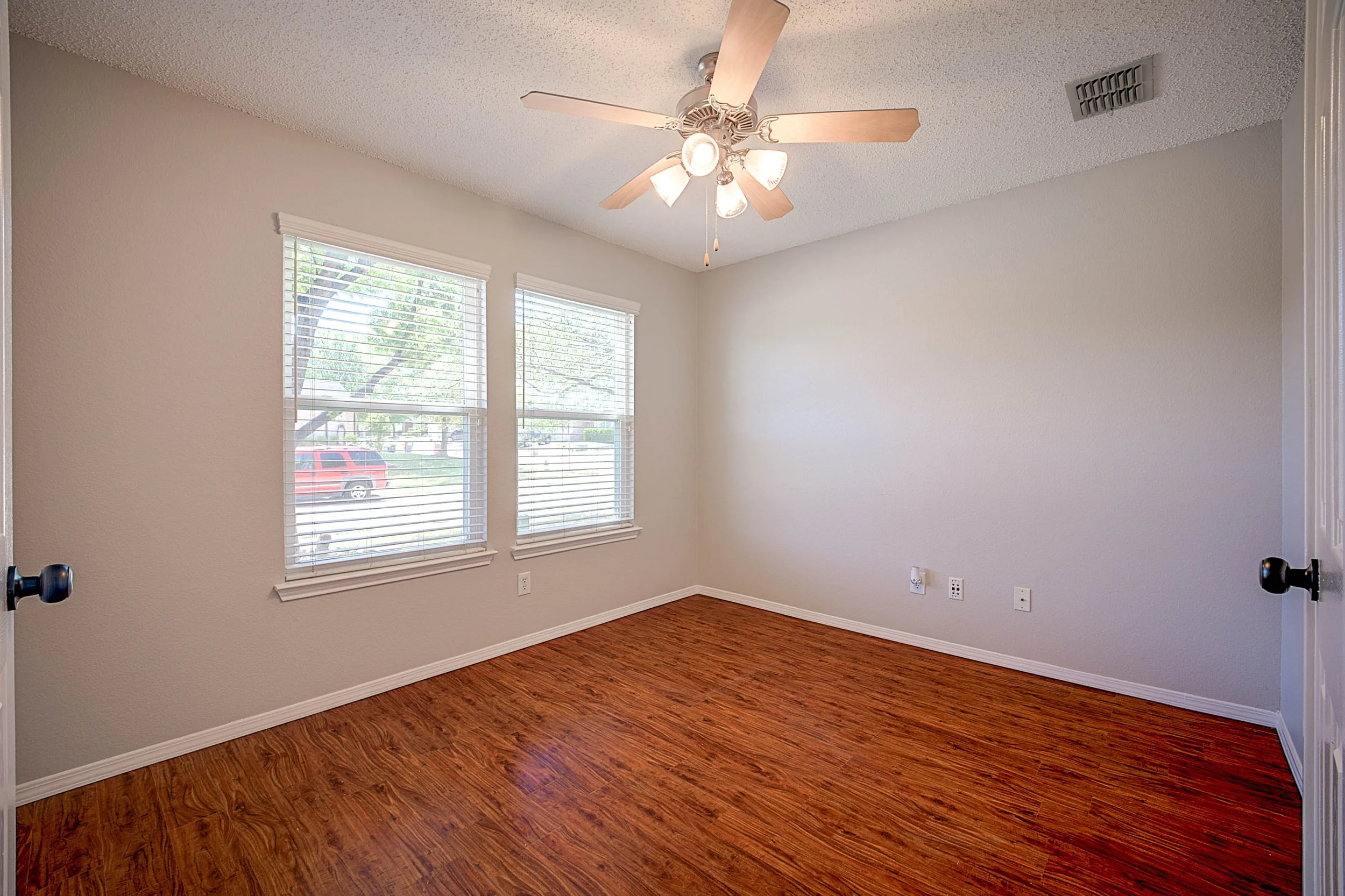 1314 Post Oak Trail-7.jpg