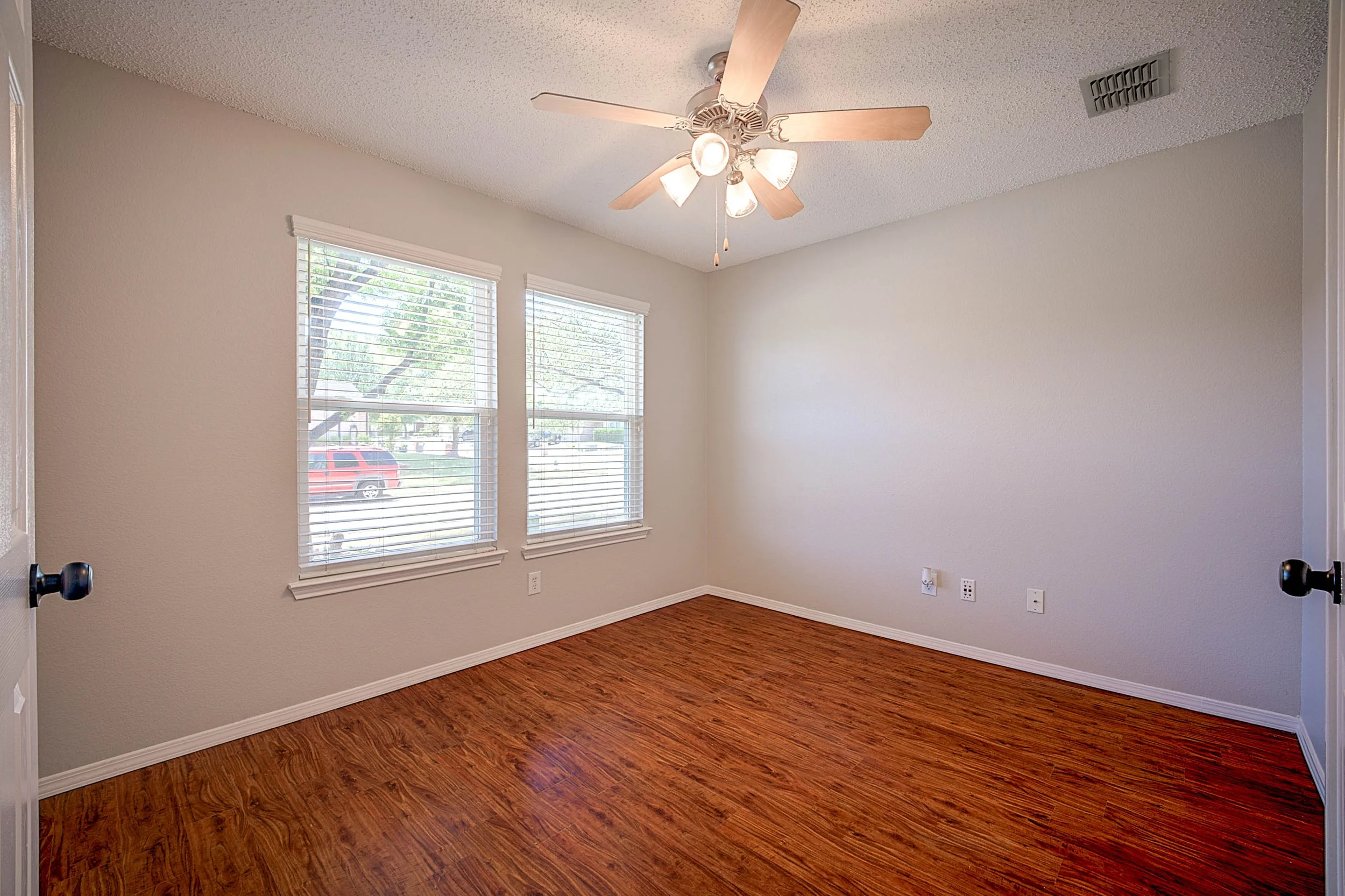 1314 Post Oak Trail-8.jpg