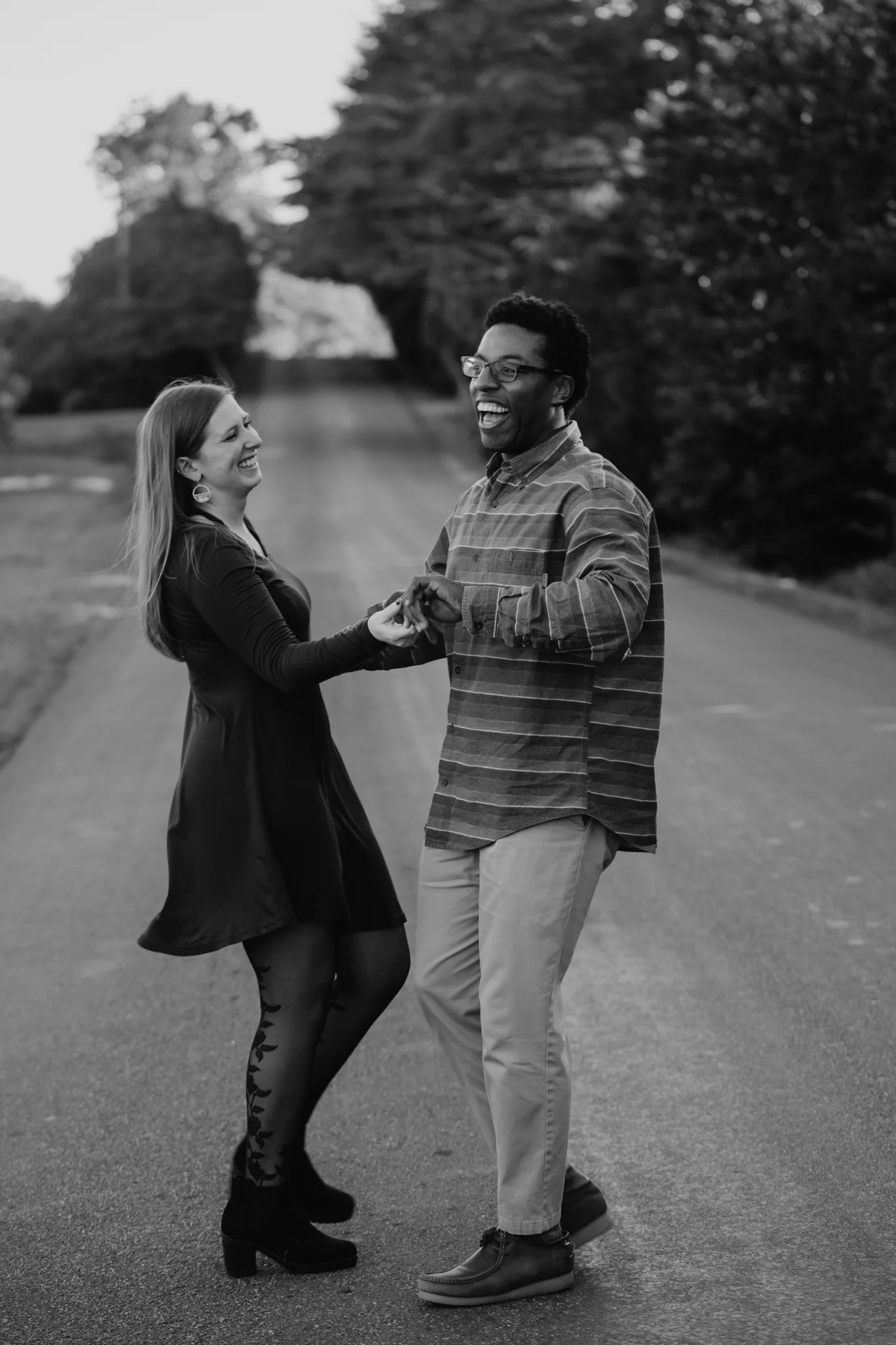 Charlottesville-Fall-Engagement-Photos_010.jpg