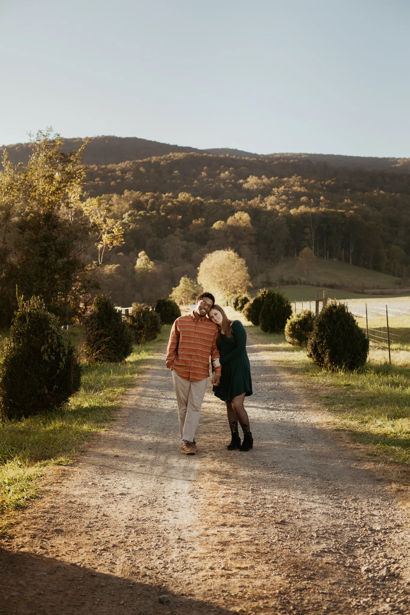 Charlottesville-Fall-Engagement-Photos_012.jpg