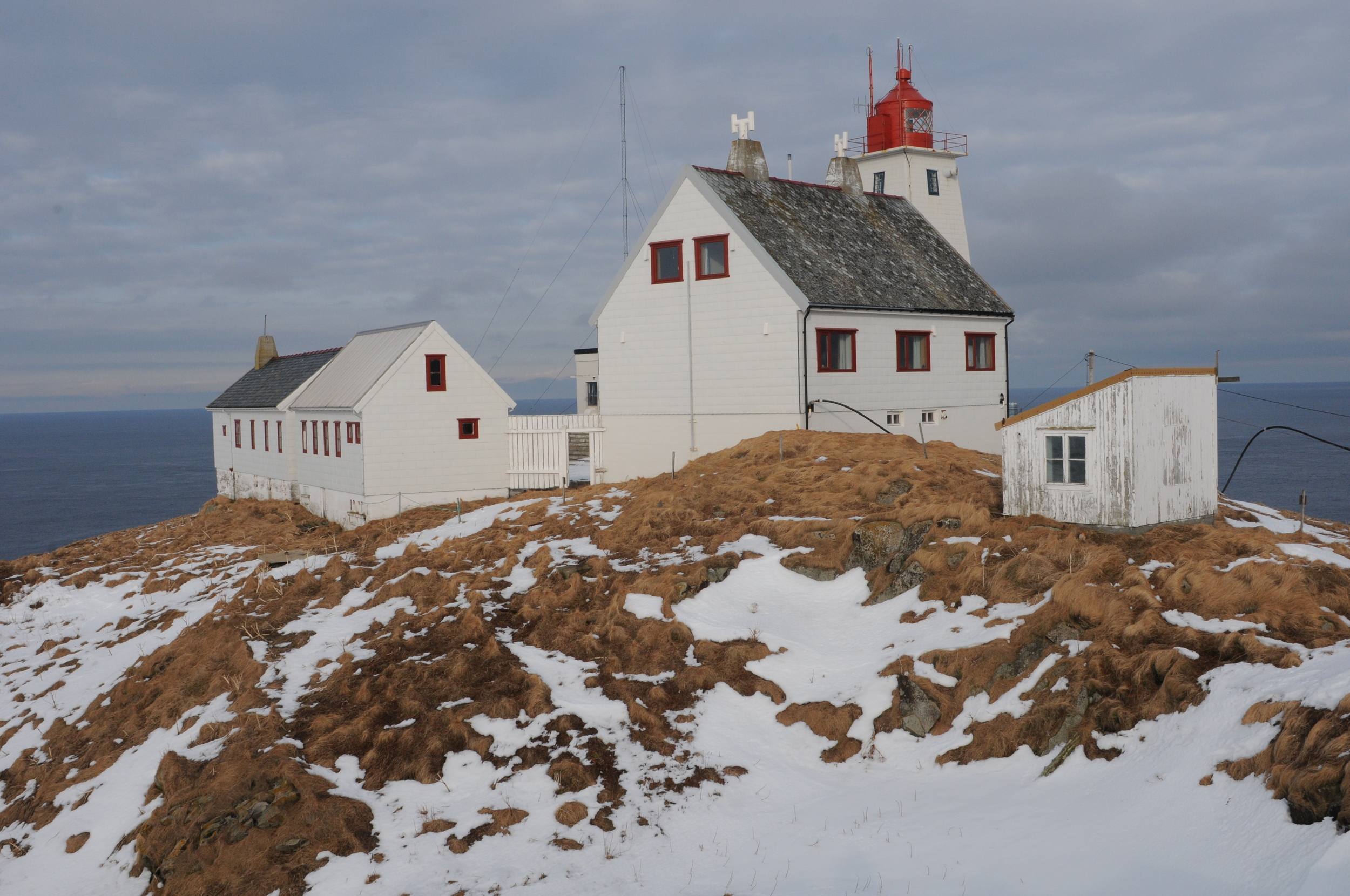 Accommodation on Hornøya is within the Lighthouse Keeper’s Cottage, the larger white building with the grey roof. Fantastic views over the Barents Sea stretch out across the horizon.