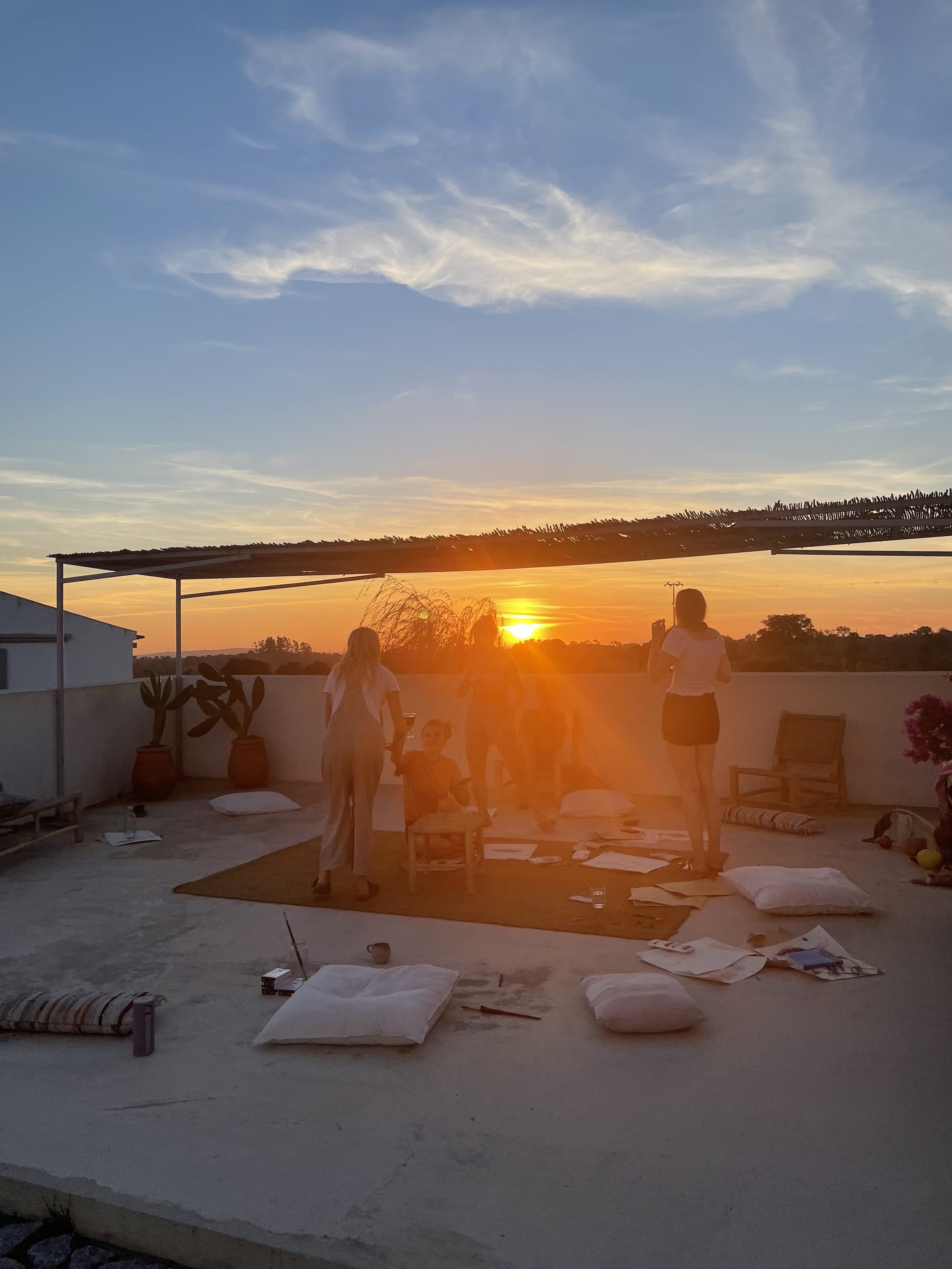 Sunset Bliss: Rooftop Retreats with a View