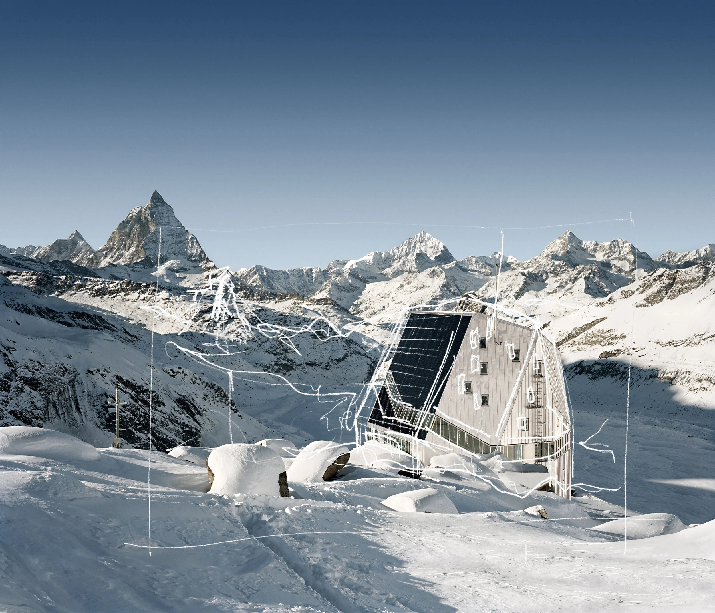1440519137996monte_rosa_hut_11.jpg