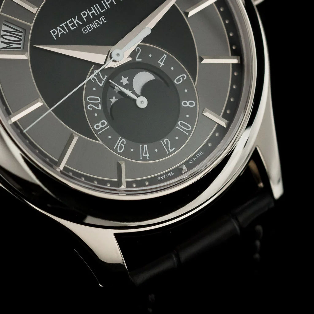 02_regal-time-patek-philippe-annual-calendar-5205g-london-04.jpg