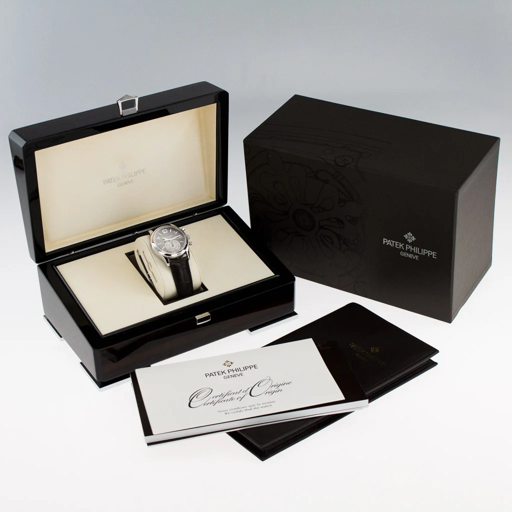 36 - Patek Philippe Complications Annual Calendar Chronograph Platinum 5960P -11.jpg