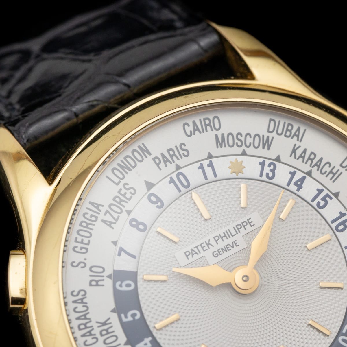 17 - regal time - patek phiippe - world time - 5110R - london dealer - 3.jpg