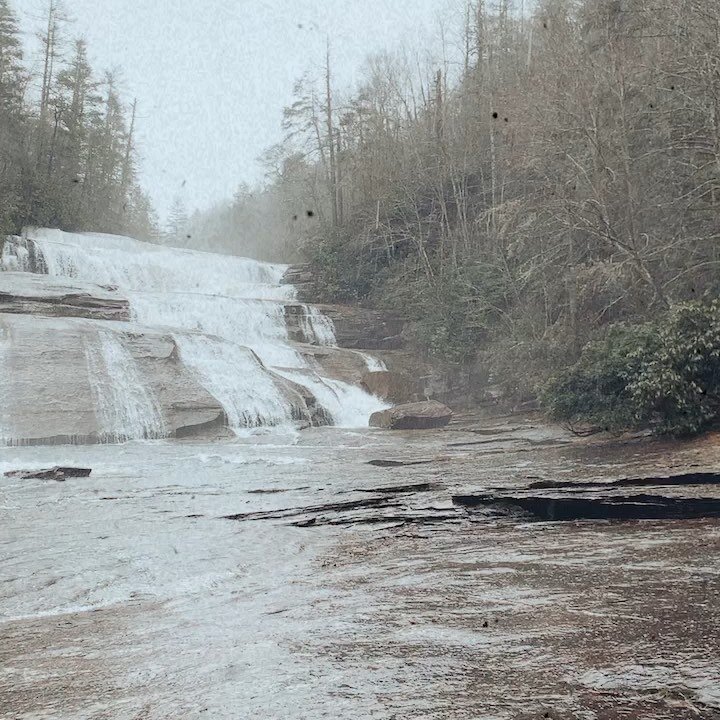 New Year&rsquo;s Day waterfall porn 🏔 
.
.
.
#latergram #mountains #triplefalls #waterfalls #dontgochasingwaterfalls #2021 #newyearsday #dupontstateforest