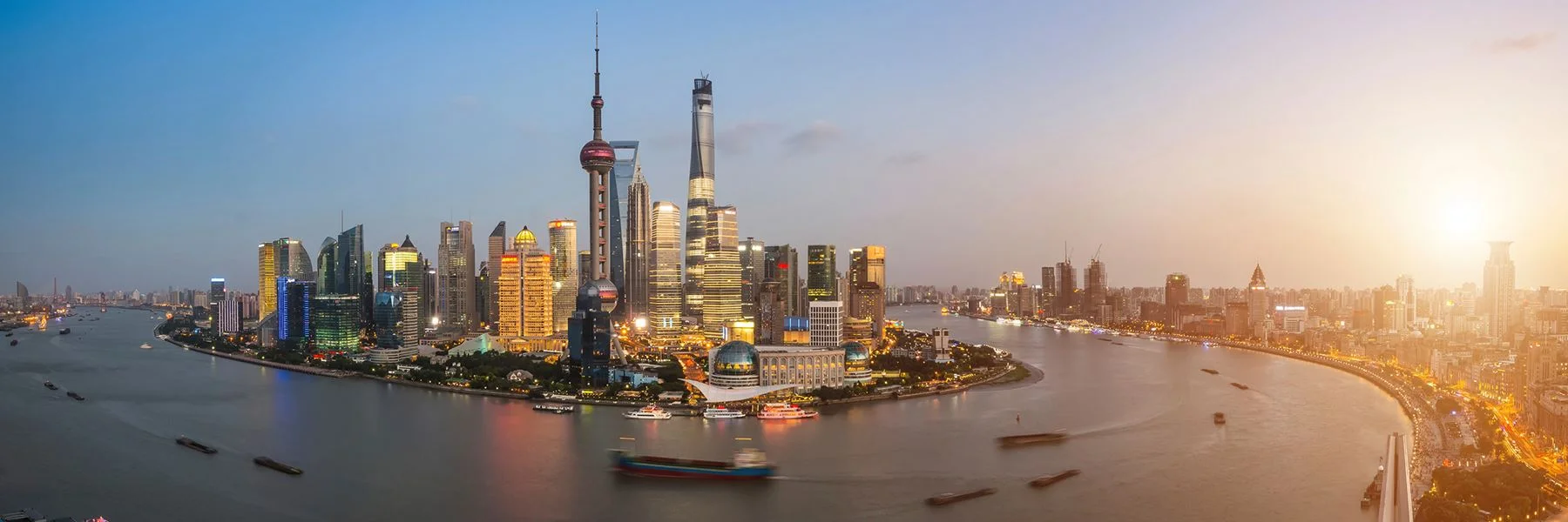 iStock_000051966614_panoramic_skyline_of_shanghai.jpg