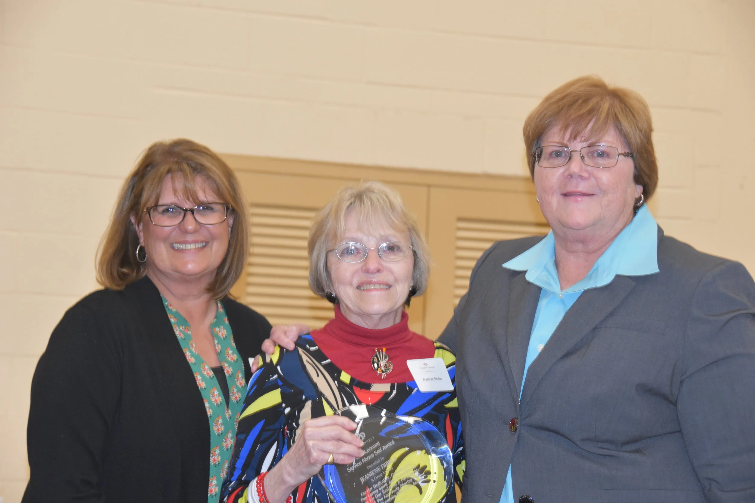 LYNN LEONARD SERVICE ABOVE SELF AWARD