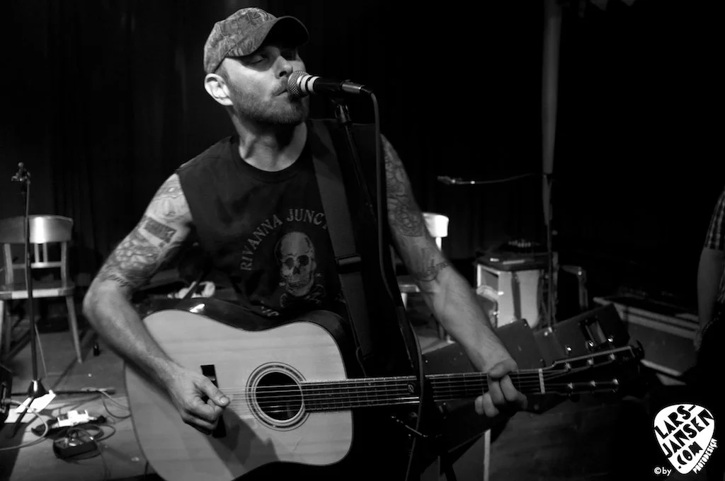 TIM BARRY