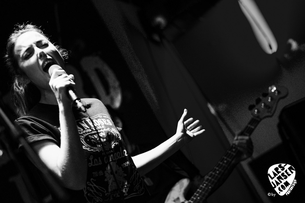 SAM ALONE & THE GRAVEDIGGERS