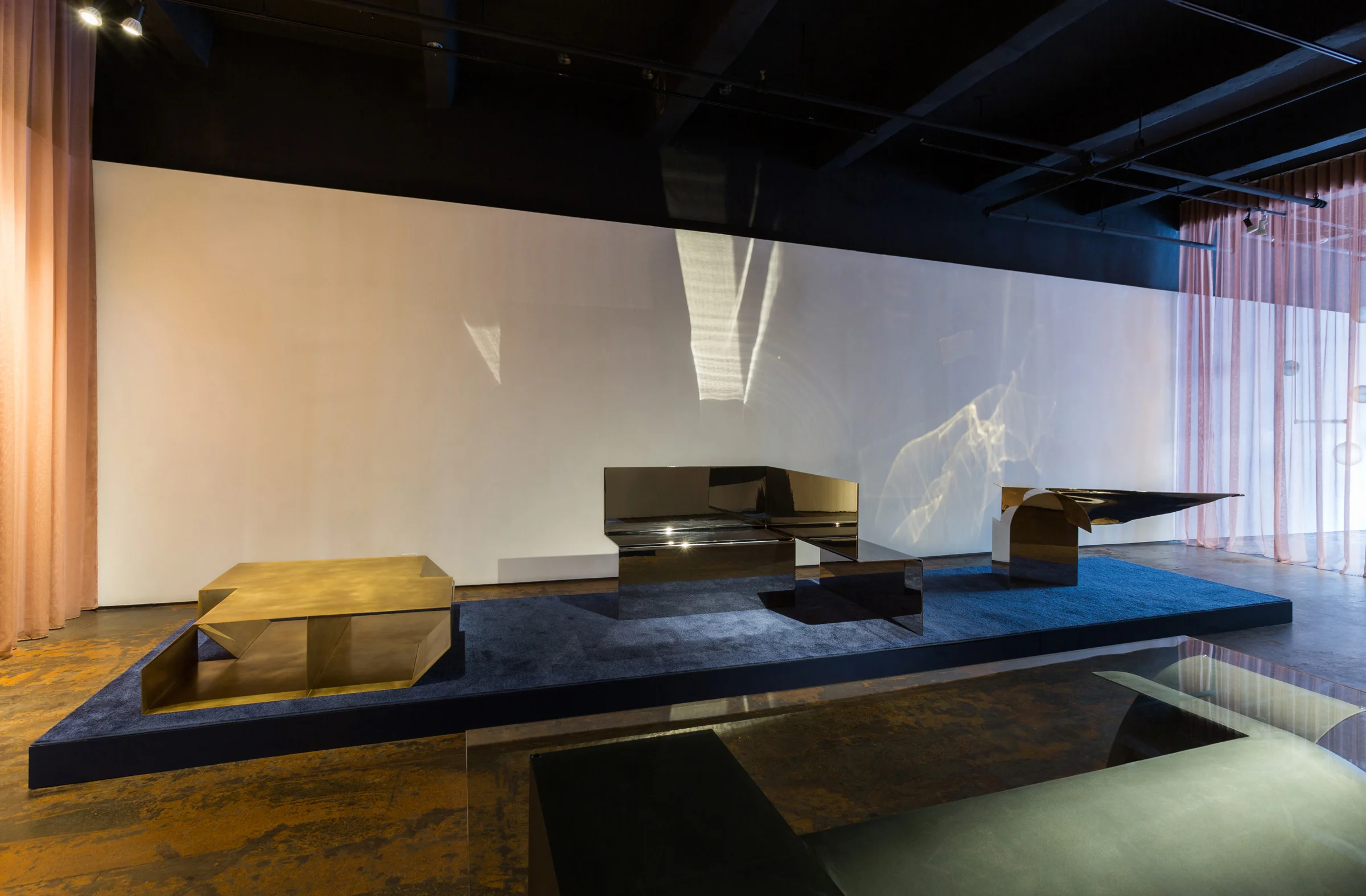 Christopher-Stuart-Constructs-Glitches-The-Future-Perfect-Showroomw.jpg