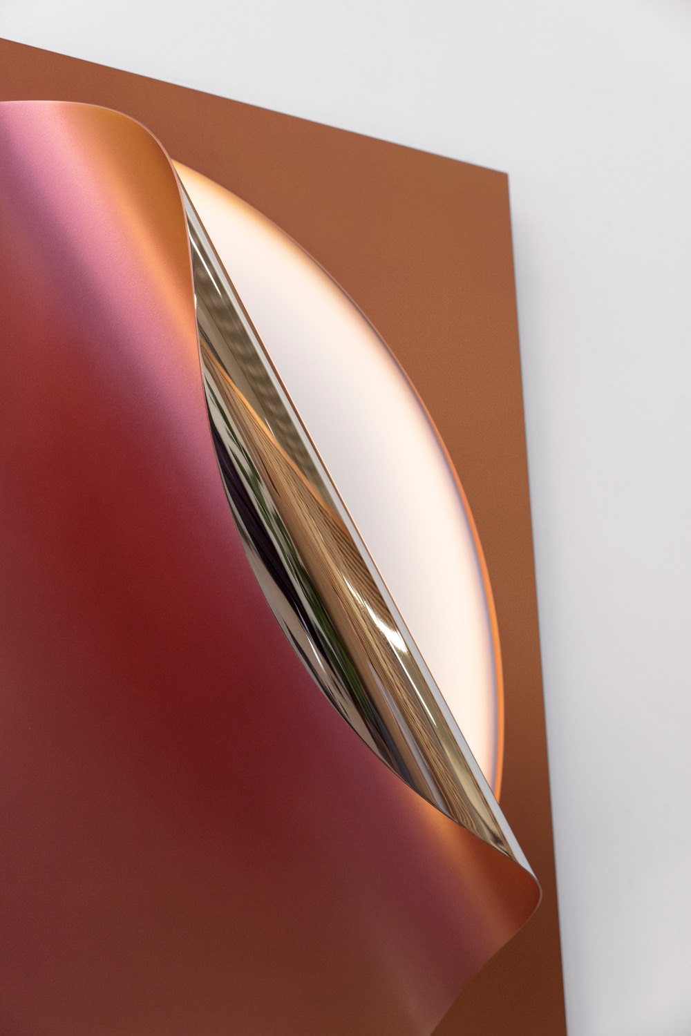 Julia-Dault-Christopher-Stuart-TheOracleSconce_detail3_web.jpg