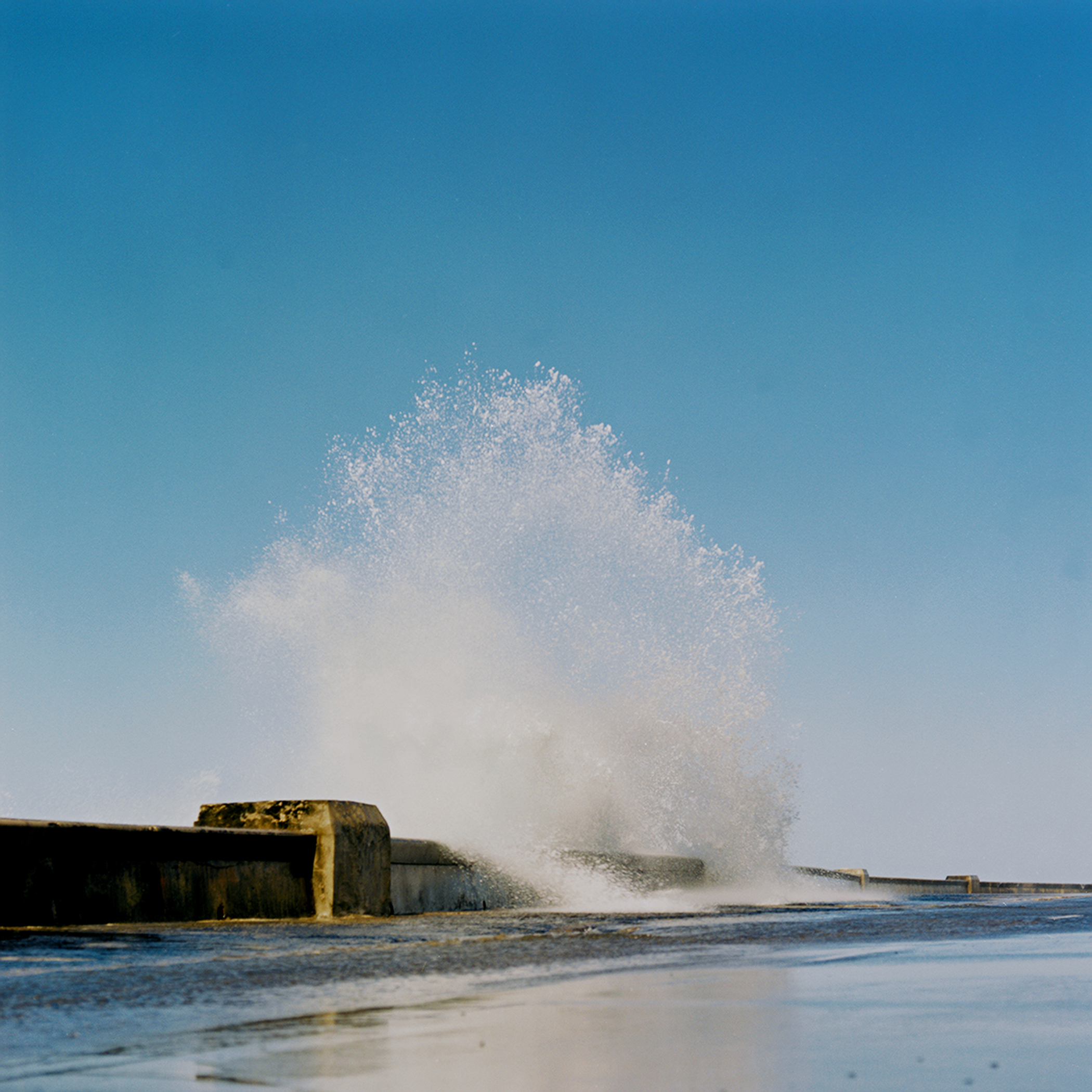  Circle, Wave by Jock McDonald 