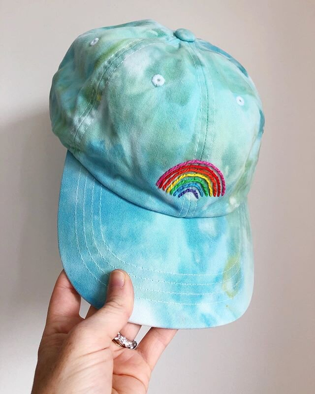 🎶 Look I made a hat 🎶 🌈✨
.
.
Actually, @c2ctees is the true wizard who tie dyed a small batch of these caps and I snagged one and then embroidered on it. 🙌🏻 I know it&rsquo;s not calligraphy, but it makes me equally as arthritic and happy. 🤗
.
