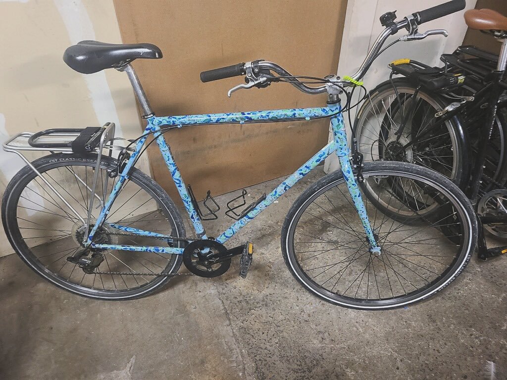 Ugh. Corey was stolen from us yesterday. He looks like this pic. A blue Fairdale bike that&rsquo;s color fully painted. He was stolen from the disc golf park at Roy Guerrero park. If you see him, please let us know. Call 512-277-0609. #bringcoreyhome