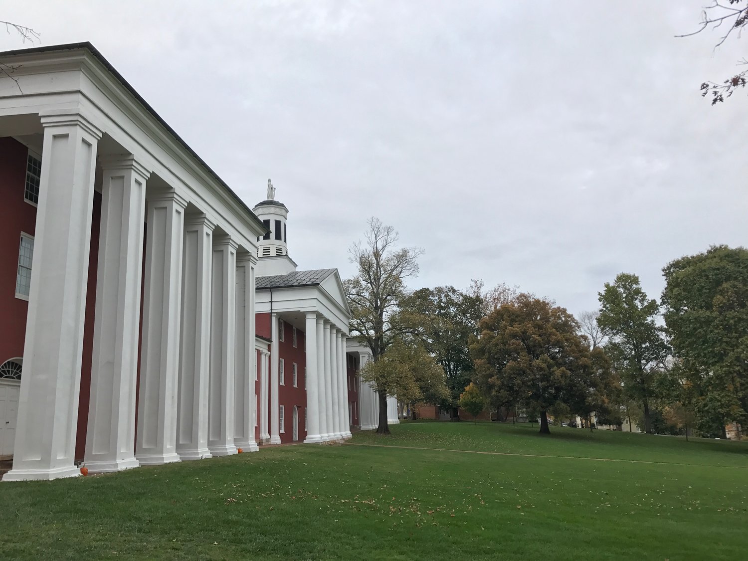 The Columns » W&L Extends Admissions Offers to the Class of 2027 »  Washington and Lee University