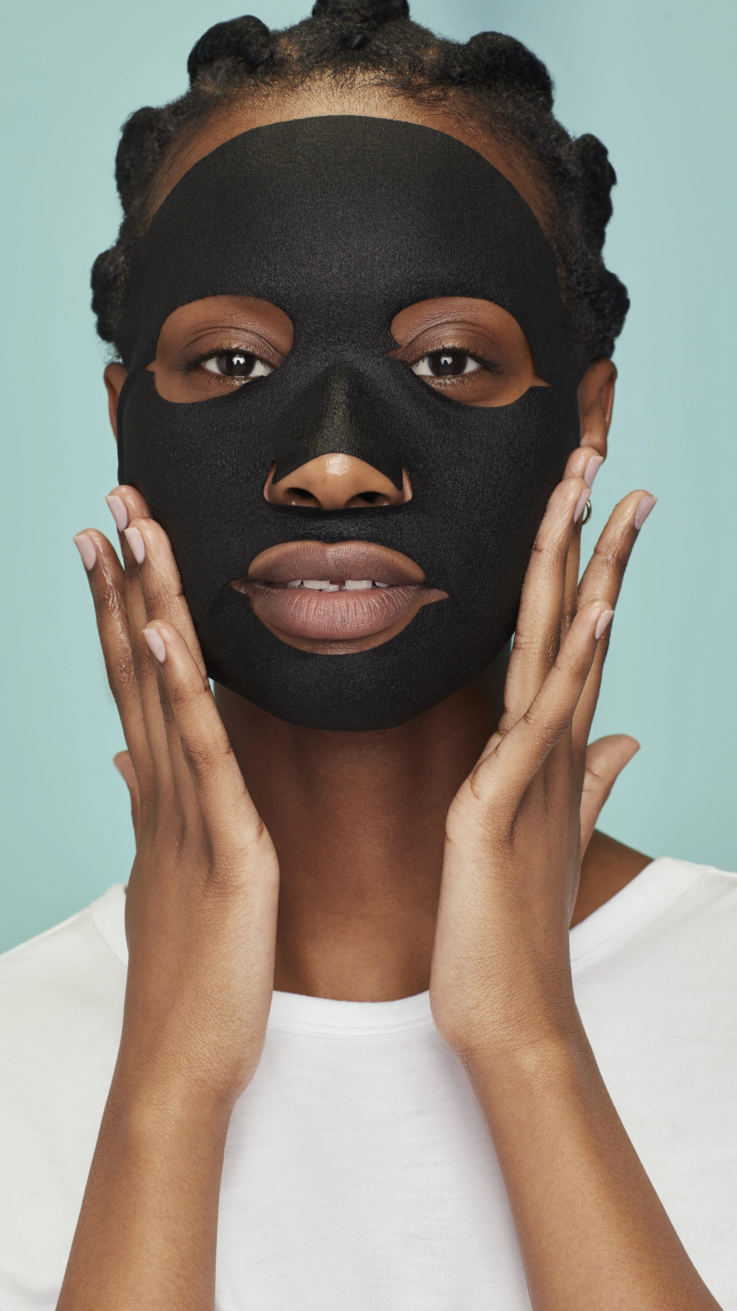 T29xTT&WH_SHEETMASK_Sasha_MaskOn_1183.jpg