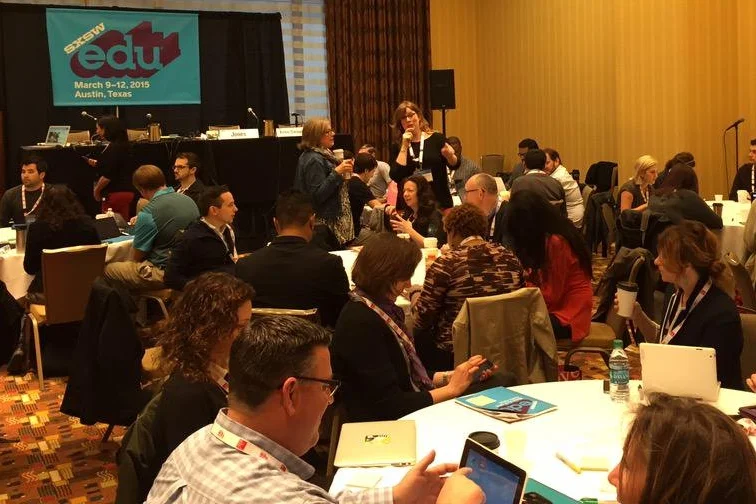 Melissa presenting on #onlinelearningdesign at SXSWEDU 2015.