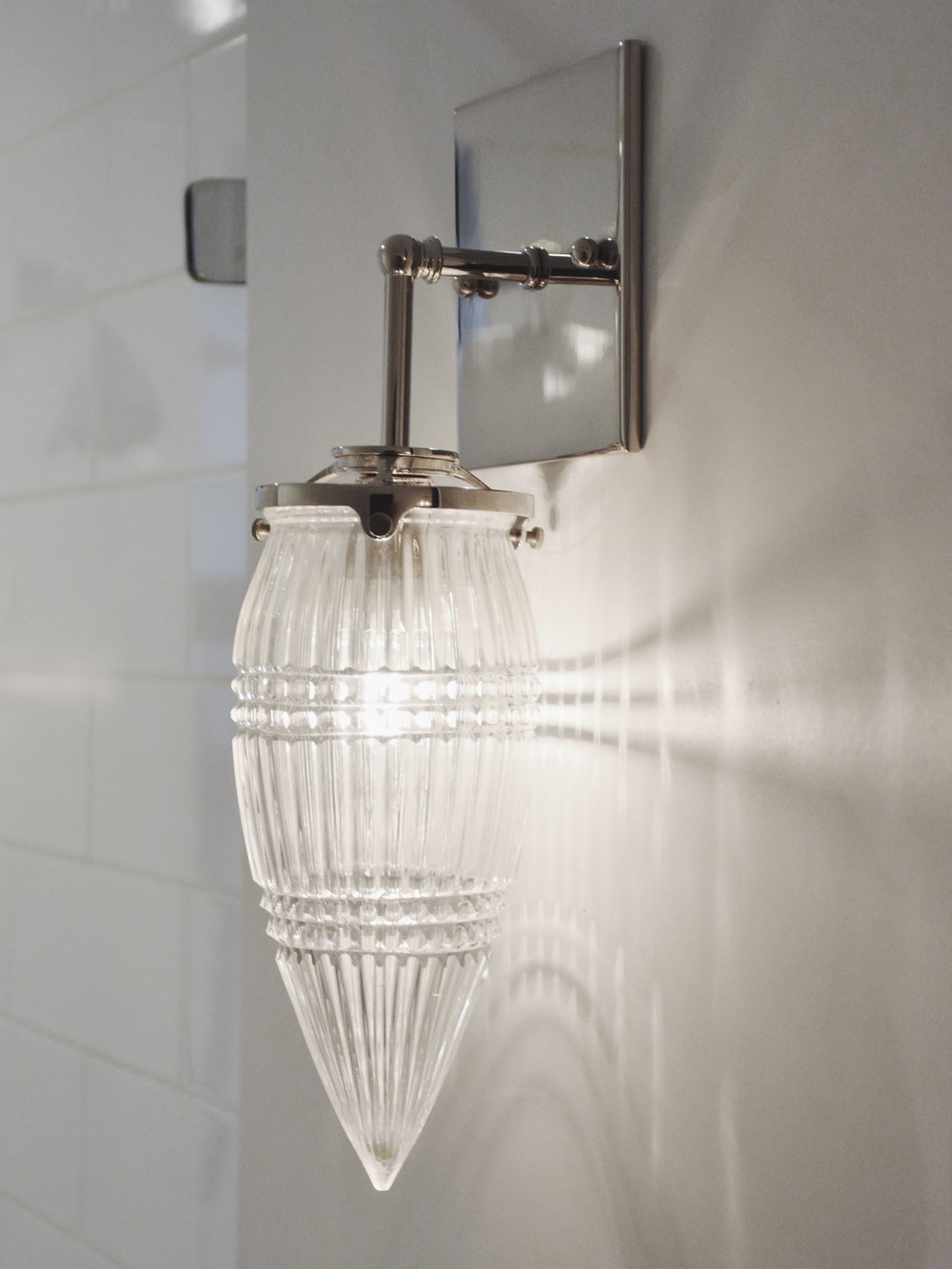 MJ_BRILLIANT_NICKEL_SCONCE_1.jpg