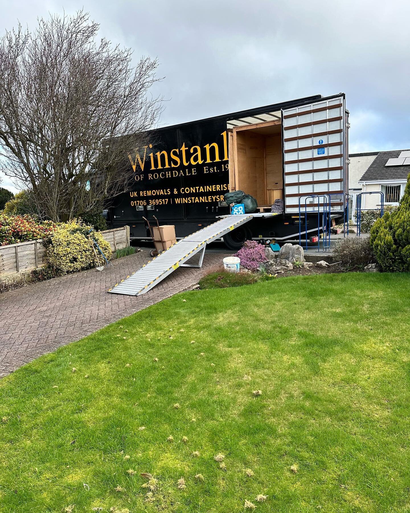 This Job came from Rochdale into storage and delivered to Silverdale.

Good access and good use of the ramp. Making the work nice and easy for the team. 

#rochdale #removals #removalservice #removalsandstorage #manchester #silverdale