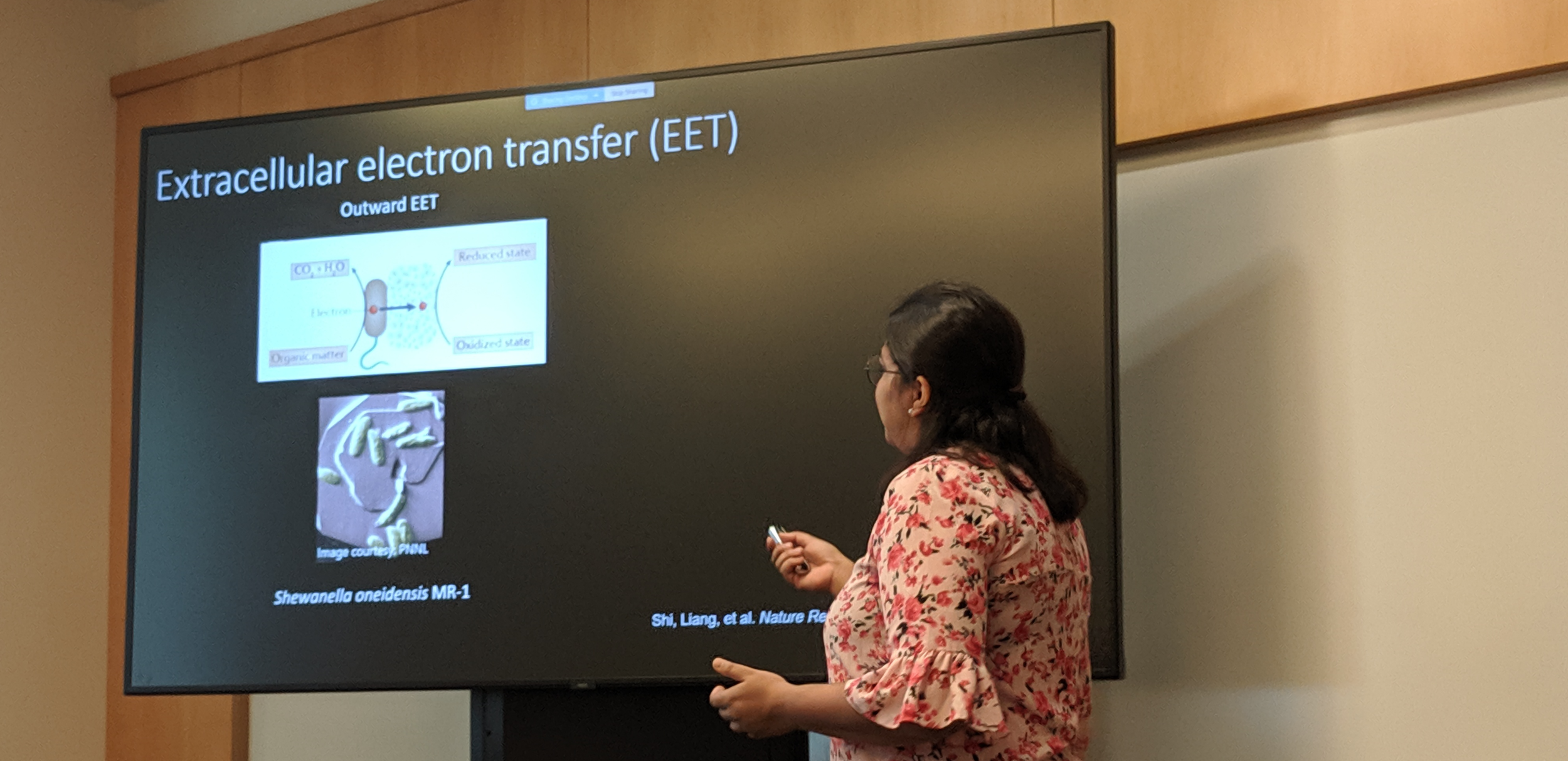August 2019: Amruta successfully defendes her PhD thesis ‘Electrochemical Investigations And Imaging Tools For Understanding Extracellular Electron Transfer In Phylogenetically Diverse Bacteria‘. Congrats Dr. Karbelkar!!