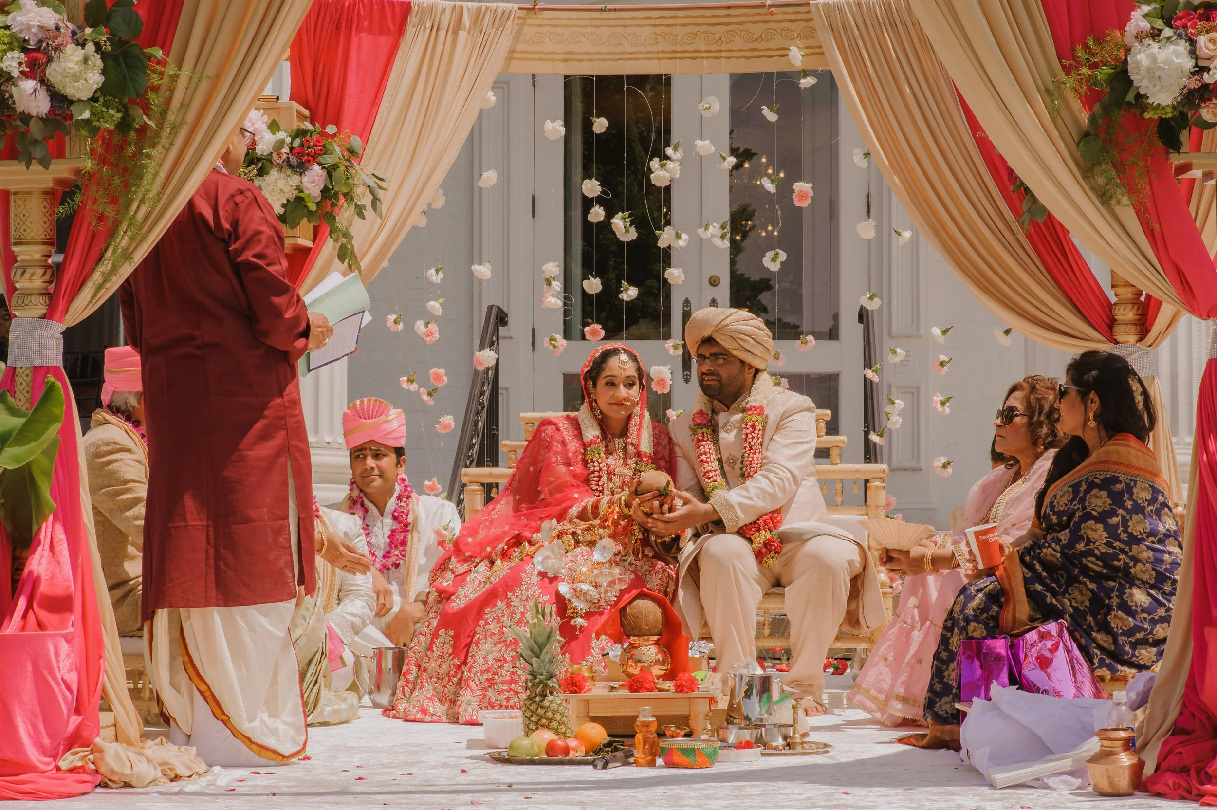  BEST MIAMI FLORIDA BROWARD Dulhan HENNA BRIDE SOUTH ASIAN HINDI HINDU PUNJABI PHOTOGRAPHER VIDEO SAREE Vatna &nbsp;Maiyan Chuda Sangeet Mehndi Jago BARAAT PHERAS Desh Videsh Sabyasachi Jhumka KUNDAN Jadau MARIGOLD FLOWERS Gajra Varmala MALA puja mil
