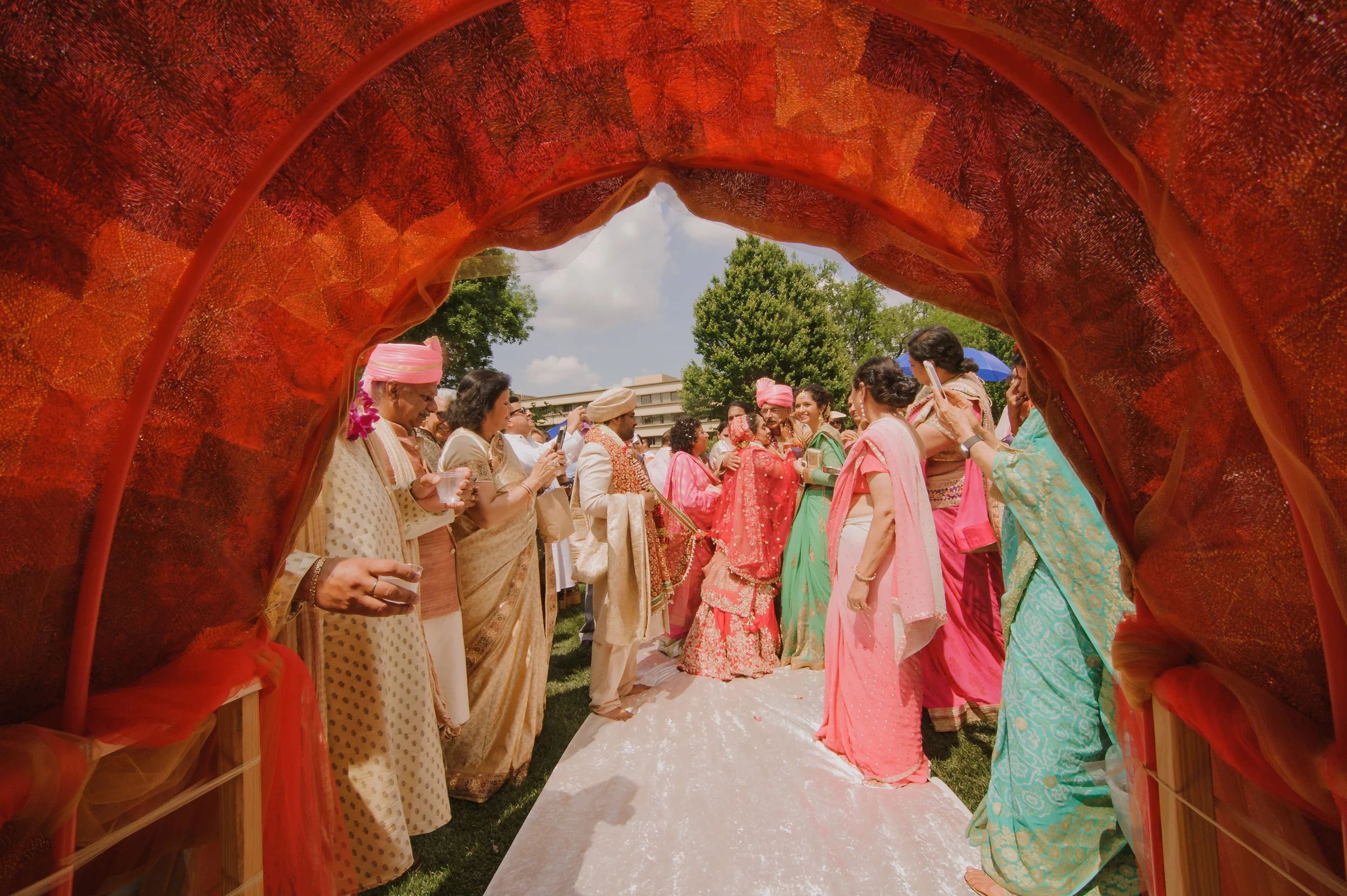  BEST MIAMI FLORIDA BROWARD Dulhan HENNA BRIDE SOUTH ASIAN HINDI HINDU PUNJABI PHOTOGRAPHER VIDEO SAREE Vatna &nbsp;Maiyan Chuda Sangeet Mehndi Jago BARAAT PHERAS Desh Videsh Sabyasachi Jhumka KUNDAN Jadau MARIGOLD FLOWERS Gajra Varmala MALA puja mil