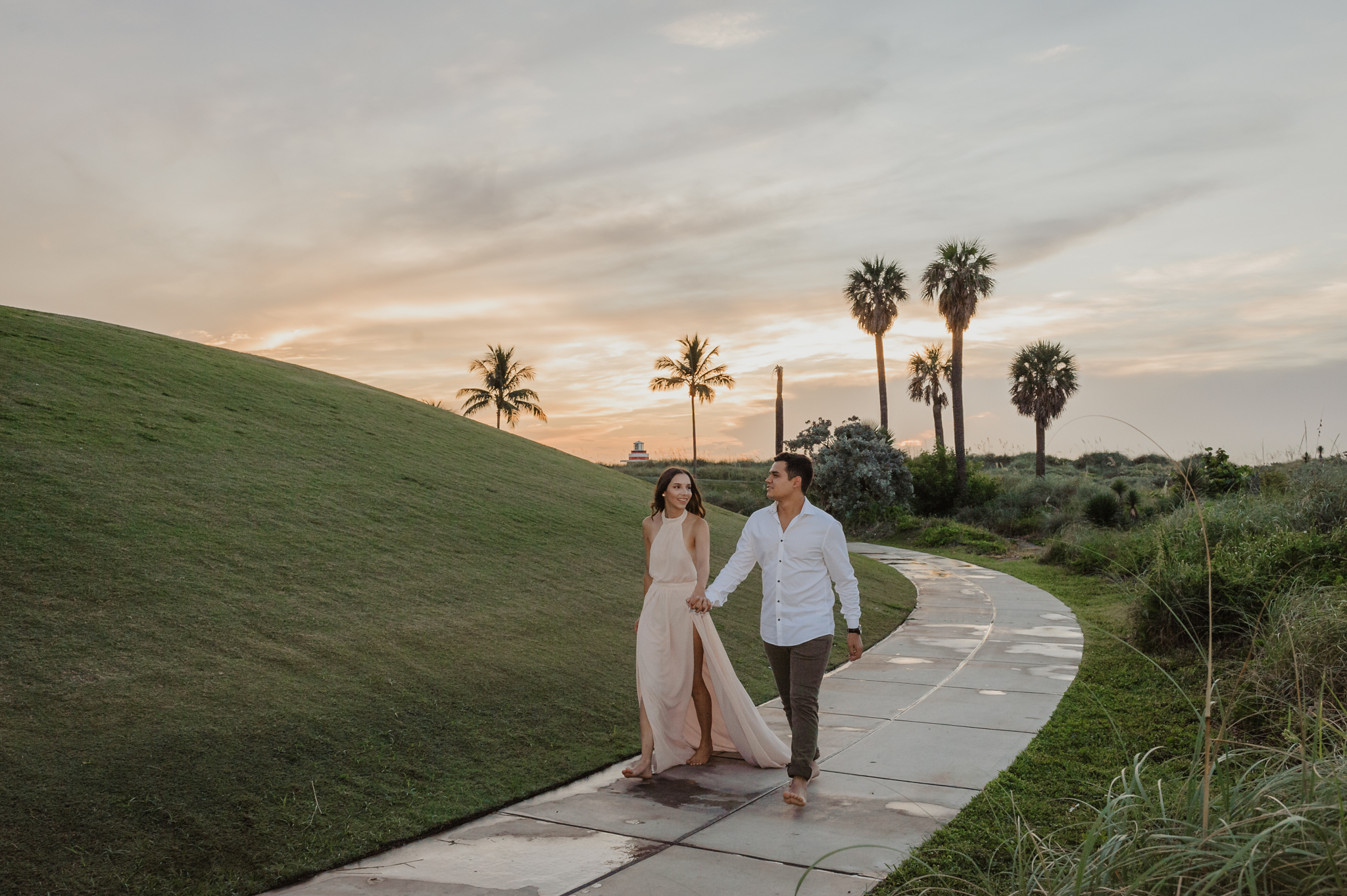 miami-beach-sunrise-engagement-vanessa-and-johnny-photography-video-1-7.jpg