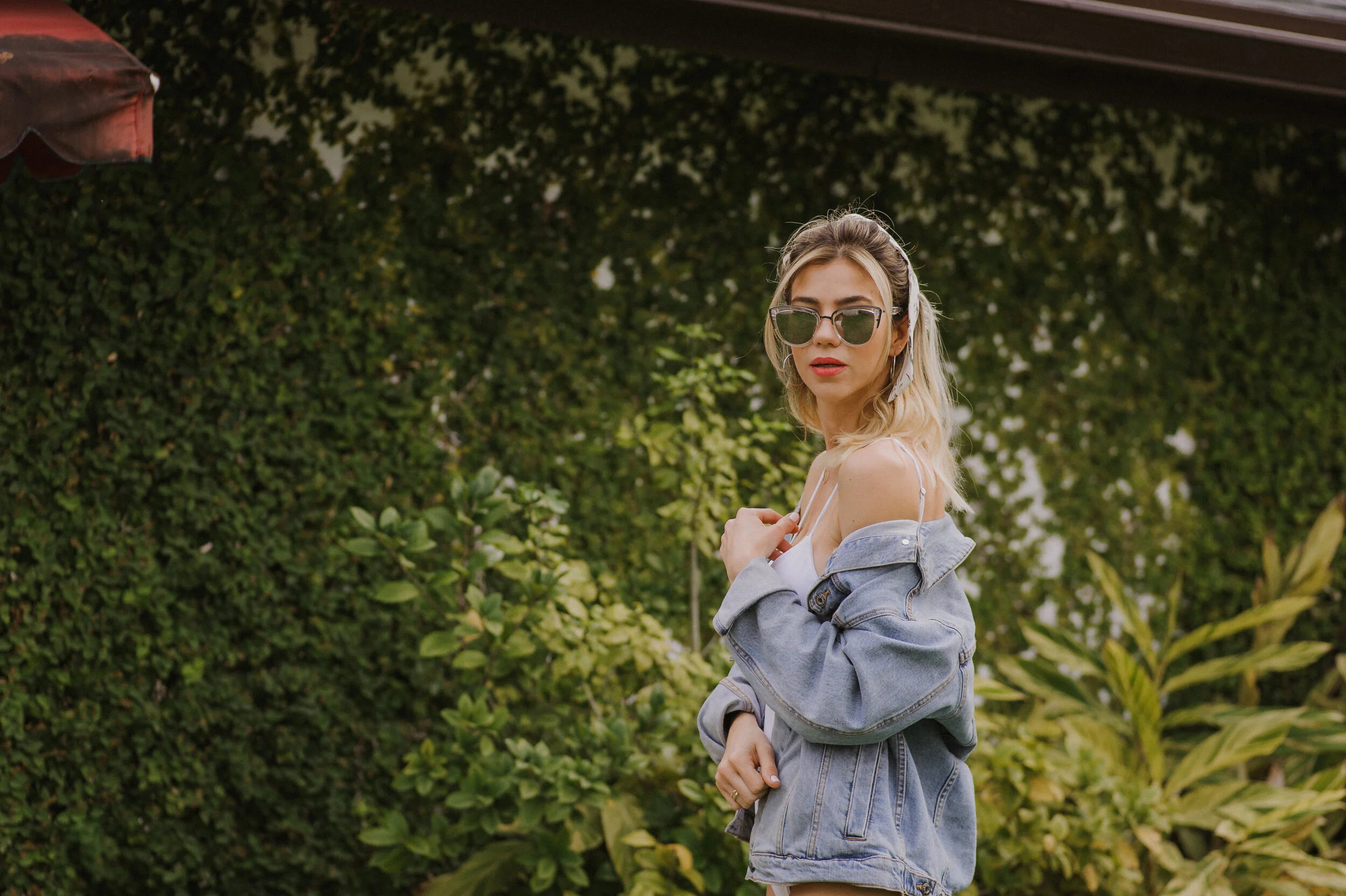 AmandaTurPoolside-33.jpg