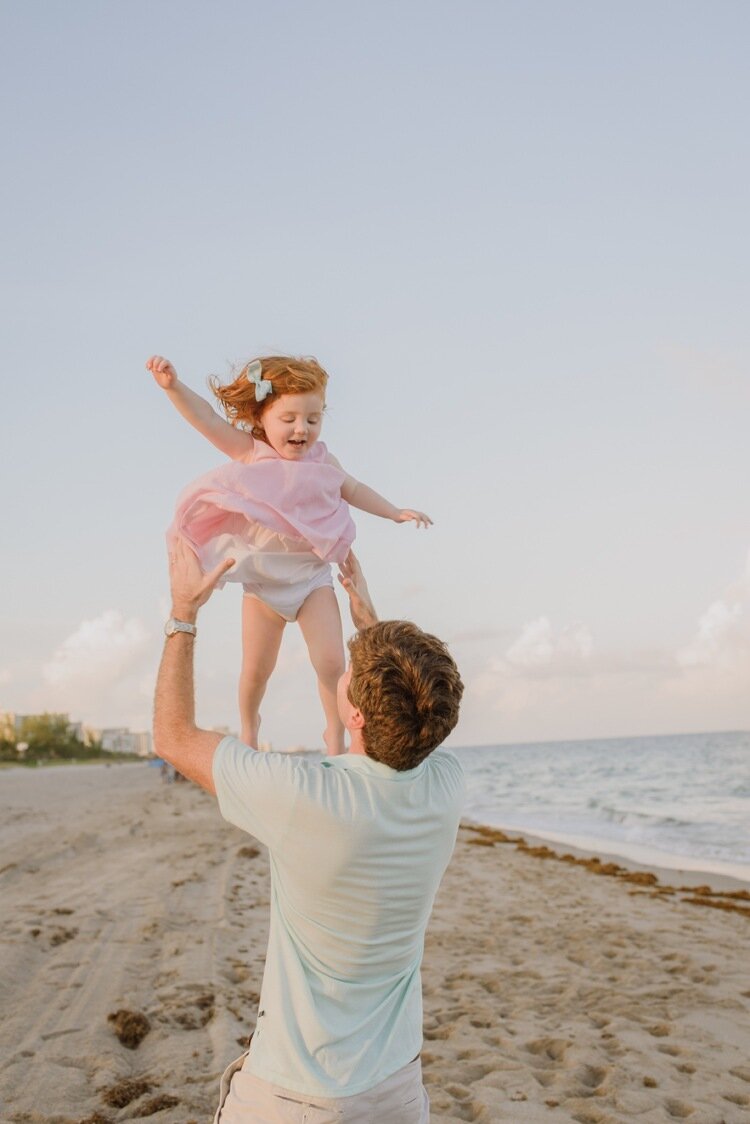 SUNSET-BEACH-FAMILY-PORTRAITS-PHOTOGRAPHER-Florida (4).jpg