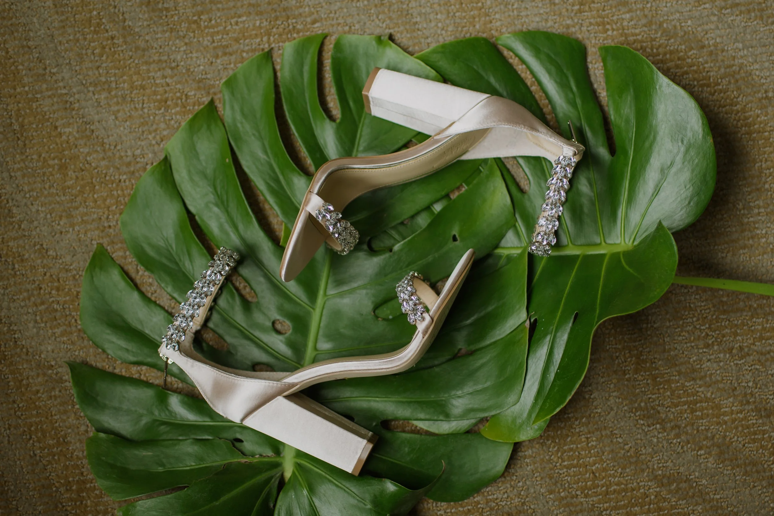 WEDDING GETTING READY PHOTOS FLORIDA1.jpg
