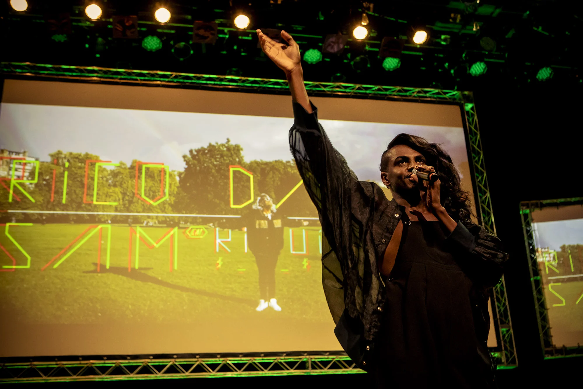 Rico Dalasam em pocket show
