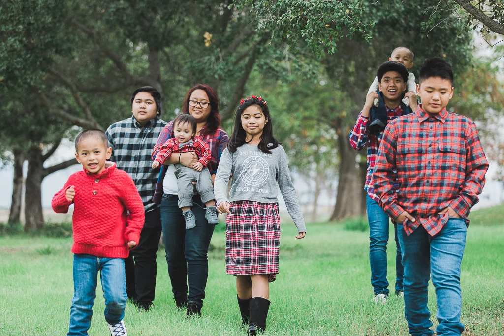 12-11-16_0457_ayson_family.jpg