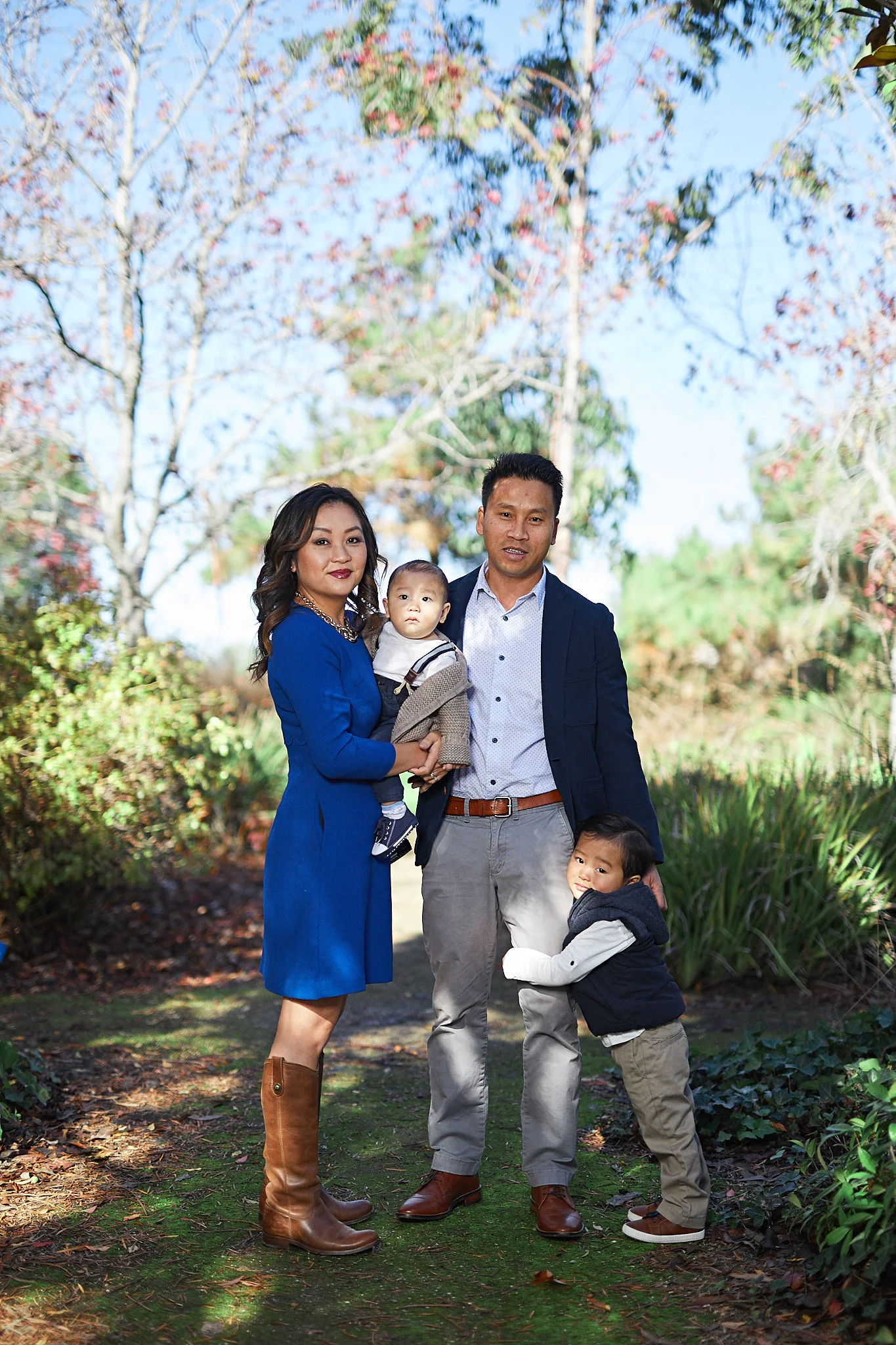 11-27-2016_0006_thach_family.jpg
