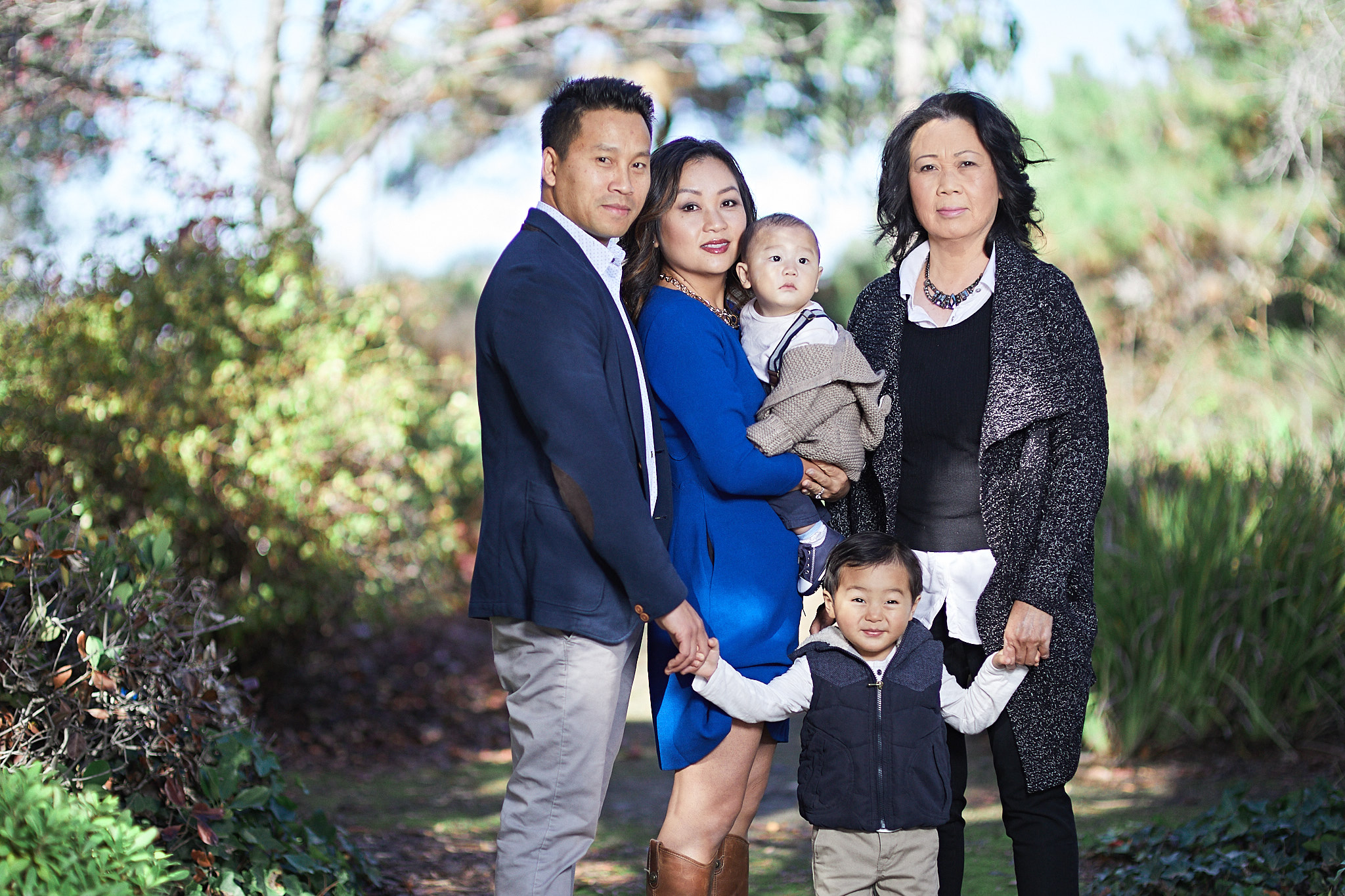 11-27-2016_0037_thach_family.jpg