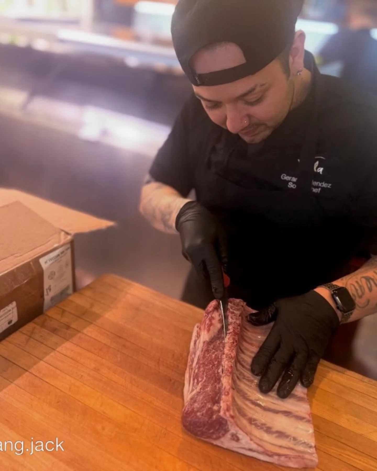 👌🐑👌 Quality food is a collaborative effort. And the table is where it all comes together.
Here&rsquo;s to the hands behind the work&mdash;and the moments we share because of them. Heartfelt thank you to all the hands involved in our supply chain ?