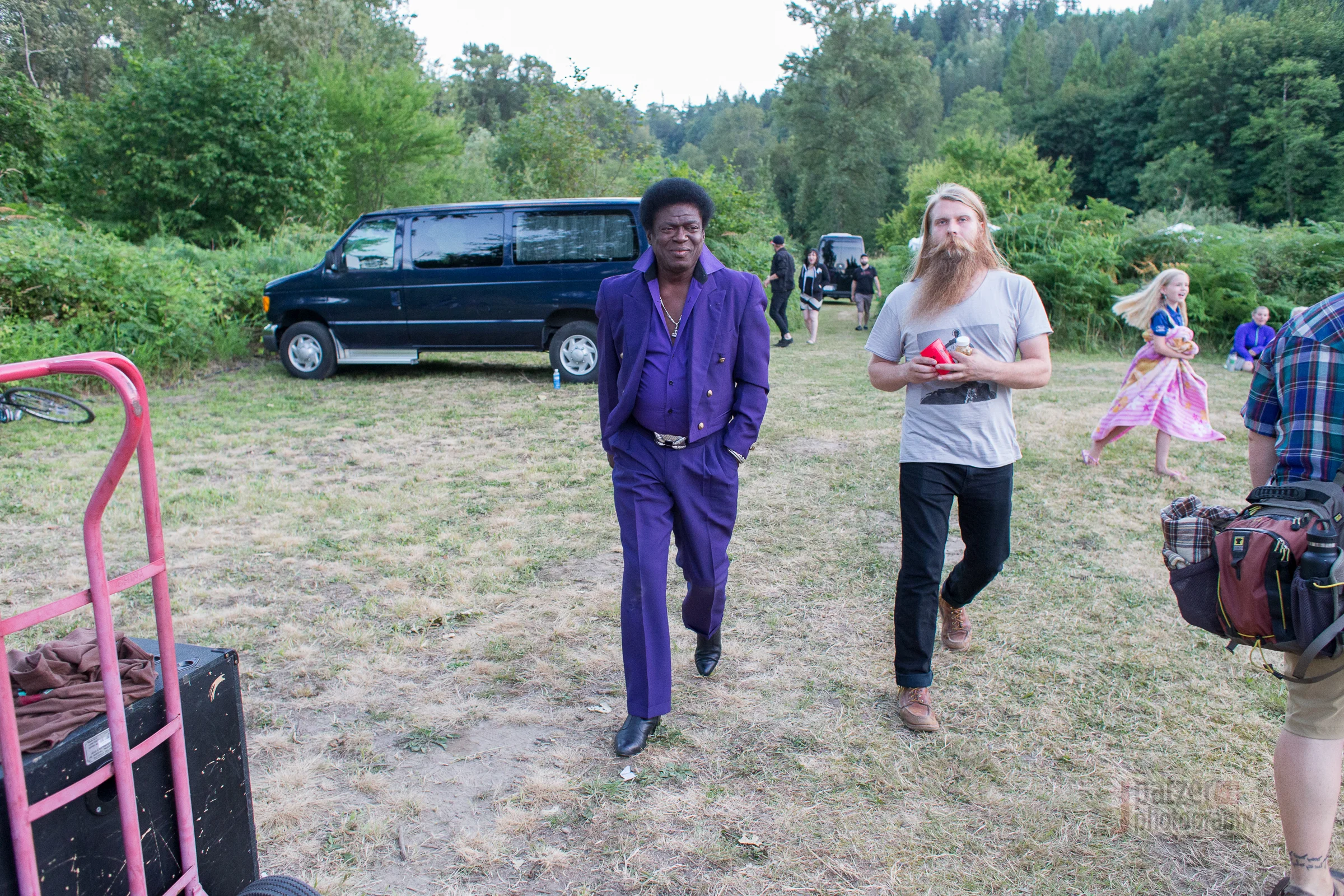 5 Minutes to show - Charles Bradley