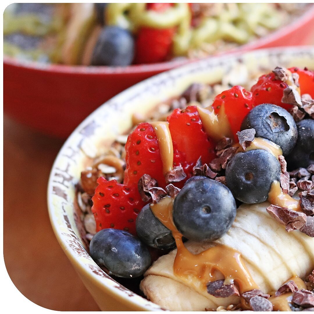 True beauties don&rsquo;t mind close-ups, swipe and see! The Hell&rsquo;s Kitchen Sink A&ccedil;ai Bowl is the deliciously rewarding treat that ALSO is super healthy for you!

#acaibowl #a&ccedil;aibowl #vegan #proteinoatmeal #proteinoats #veganprote