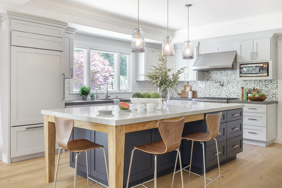 white-natural-wood-kitchen.jpg